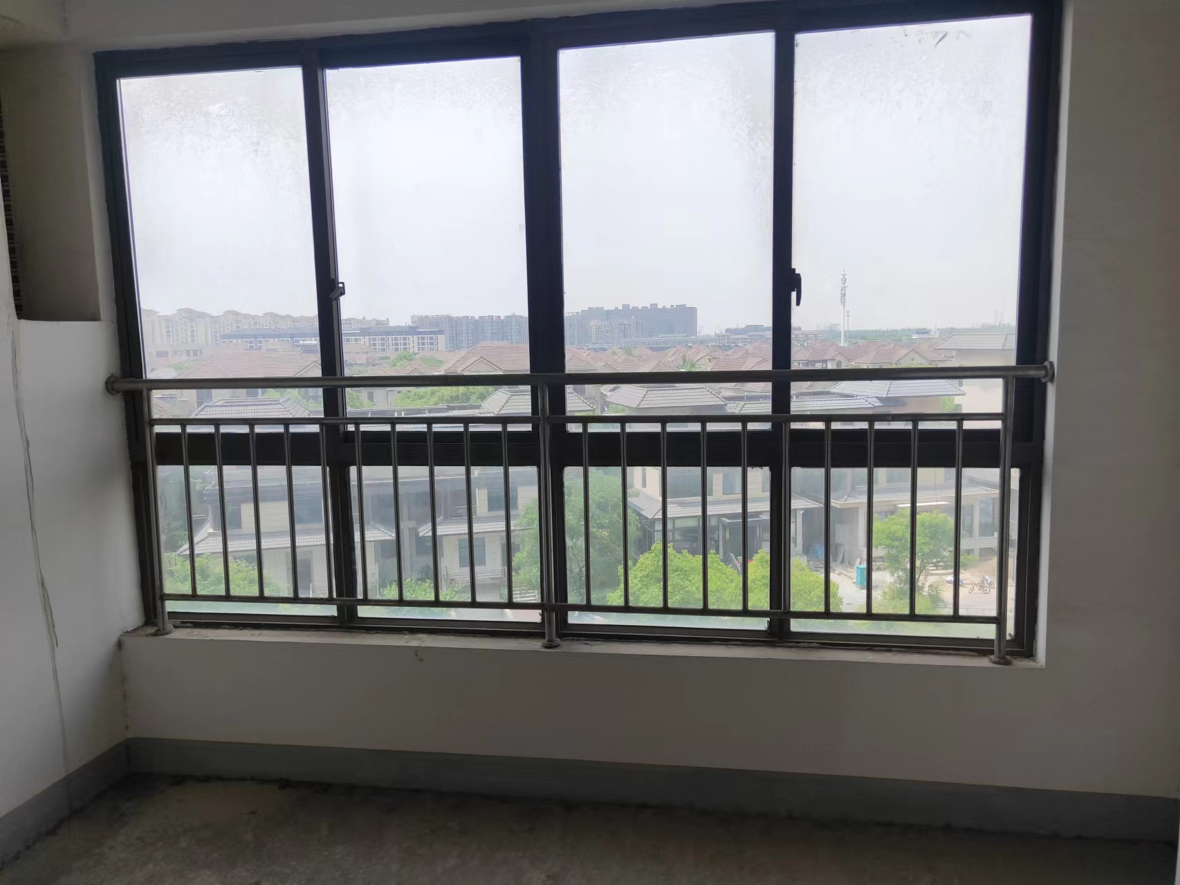 山景水岸 3室2厅2卫 143m&sup2;