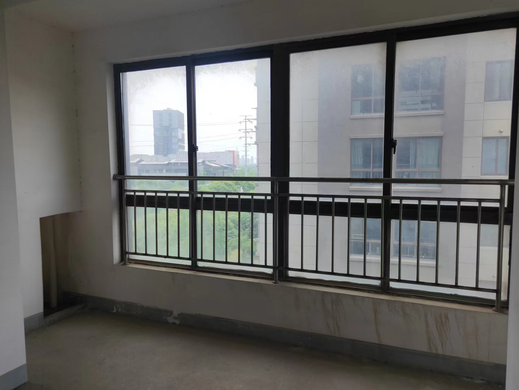 山景水岸 3室2厅2卫 143m&sup2;