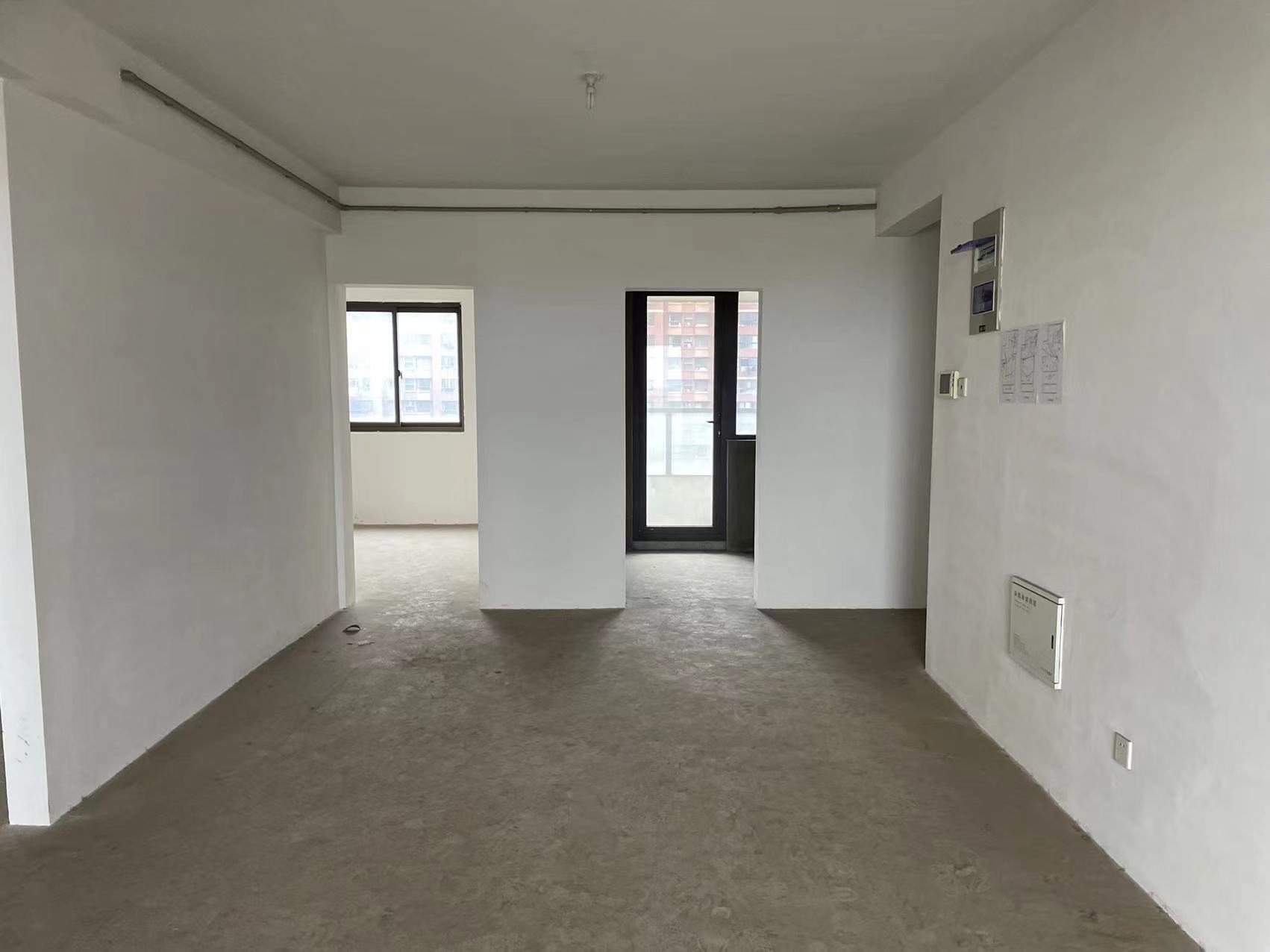 万濠星城 3室2厅1卫 115m²