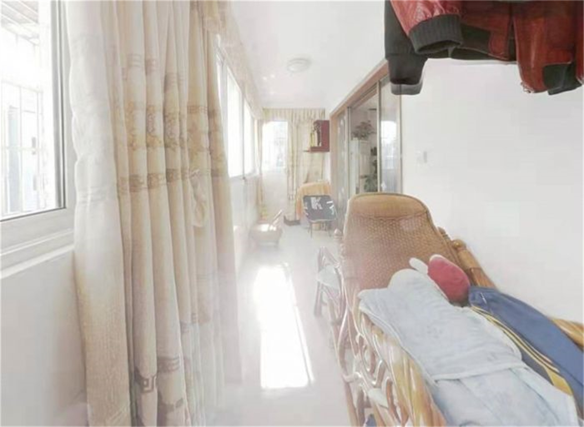 天山花苑 3室2厅1卫 141.5m&sup2;