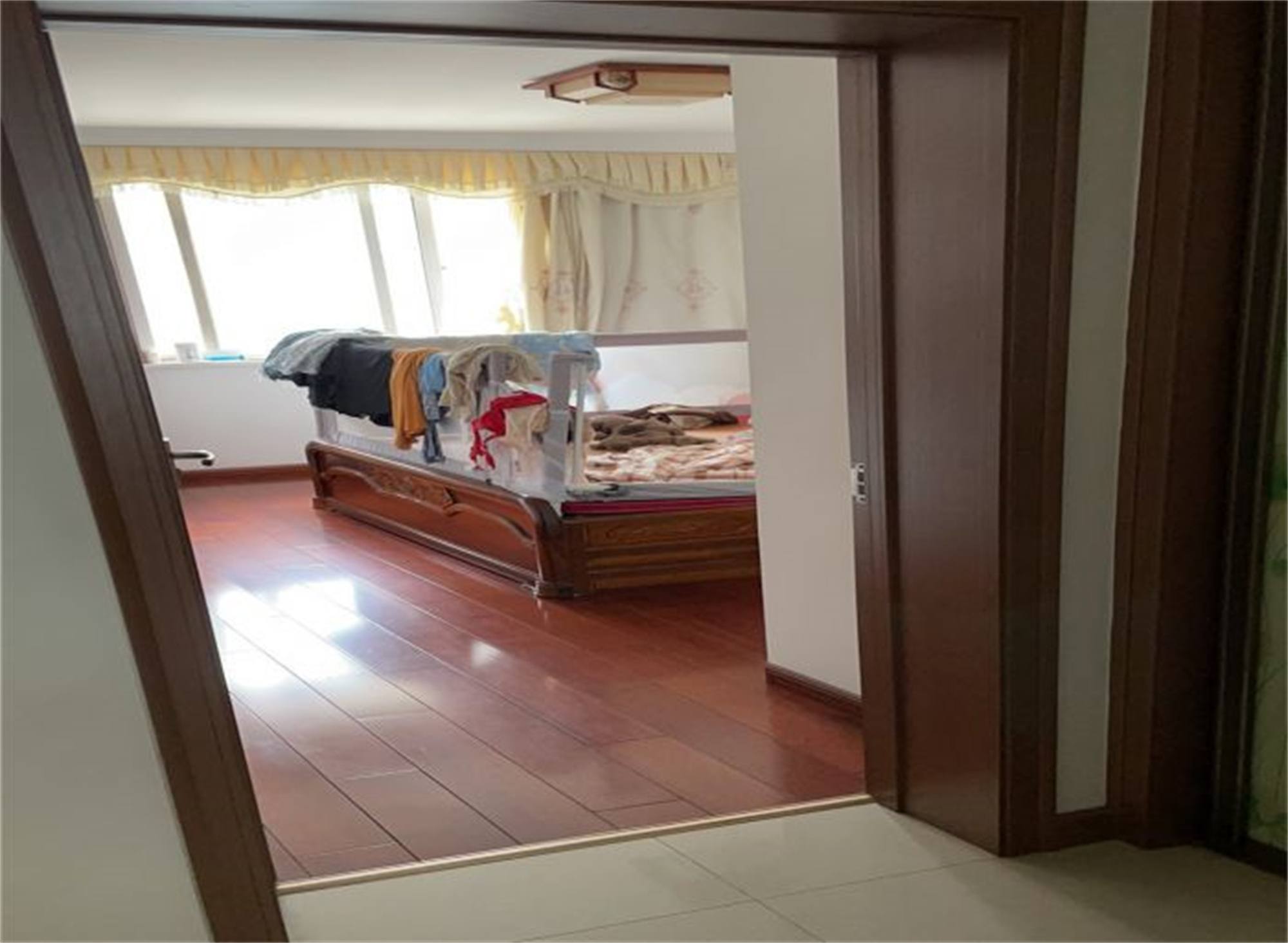 天山花苑 3室2厅1卫 141.5m&sup2;
