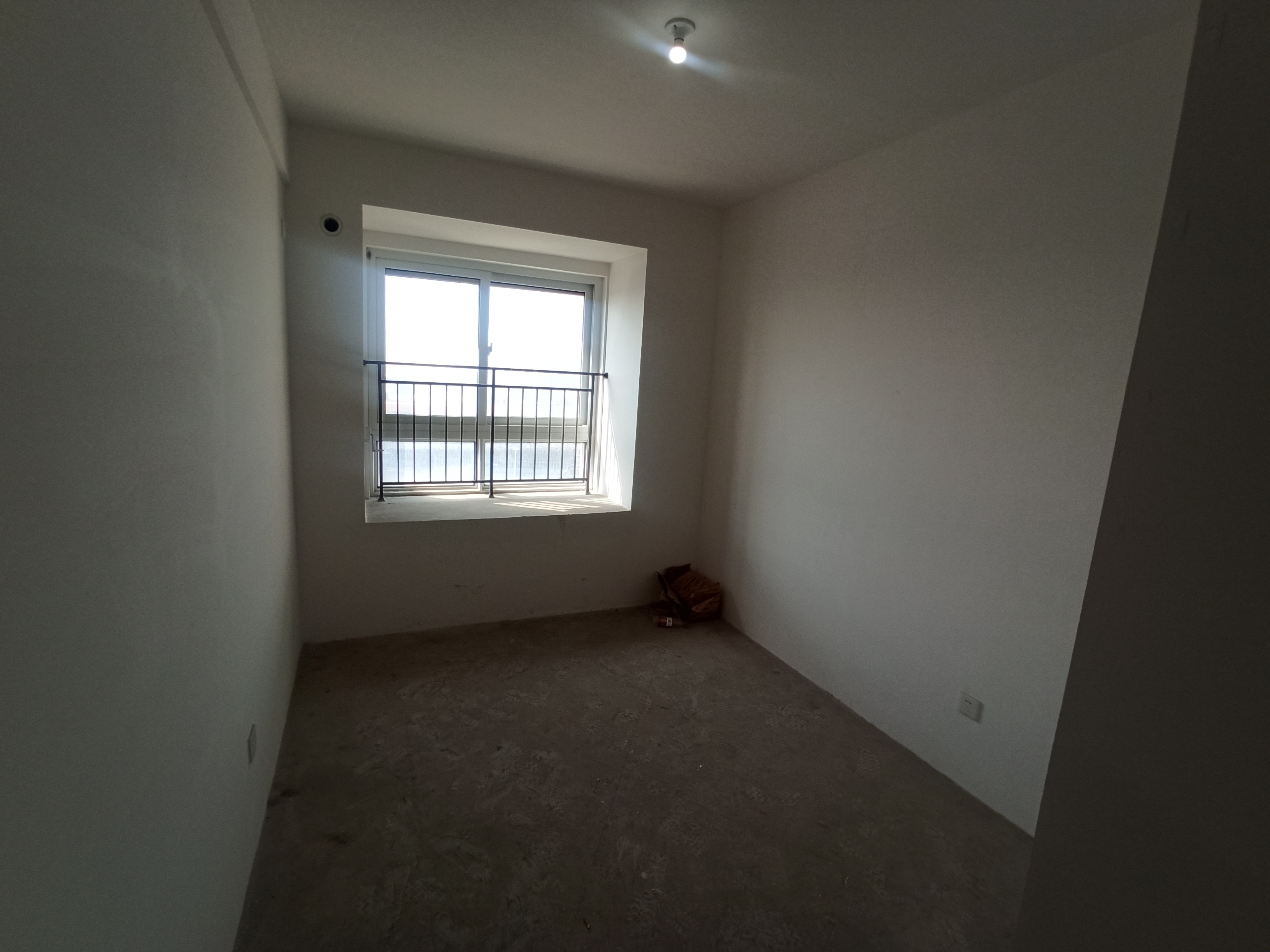 星辰花园 1室1厅1卫 56m²