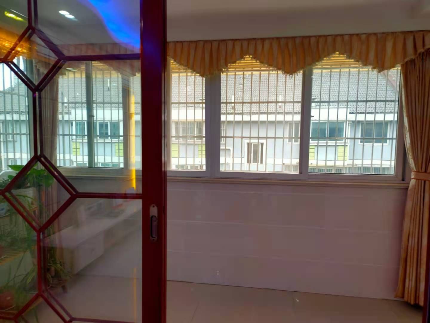 公园二村 5室2厅2卫 253m&sup2;