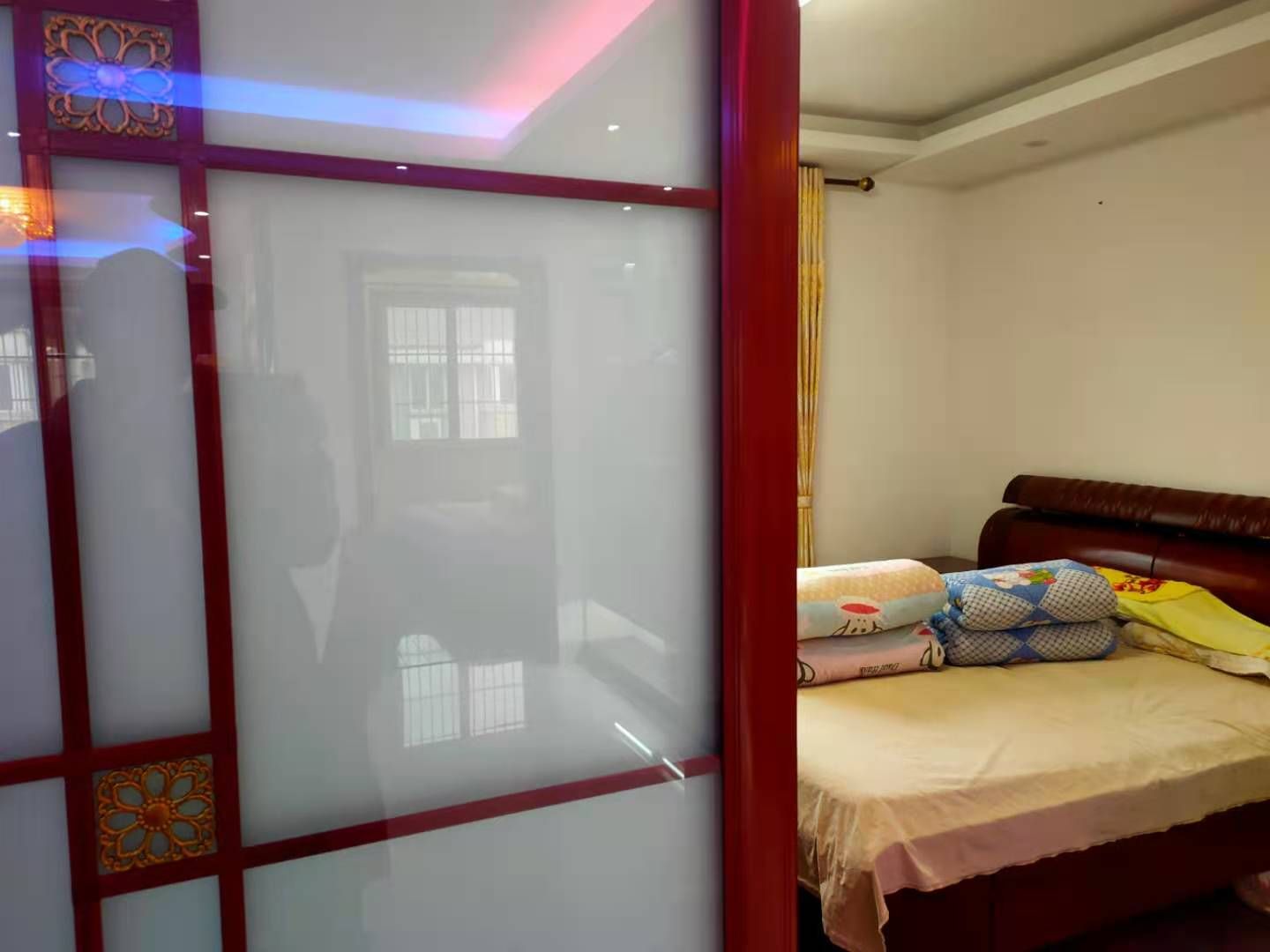 公园二村 5室2厅2卫 253m&sup2;