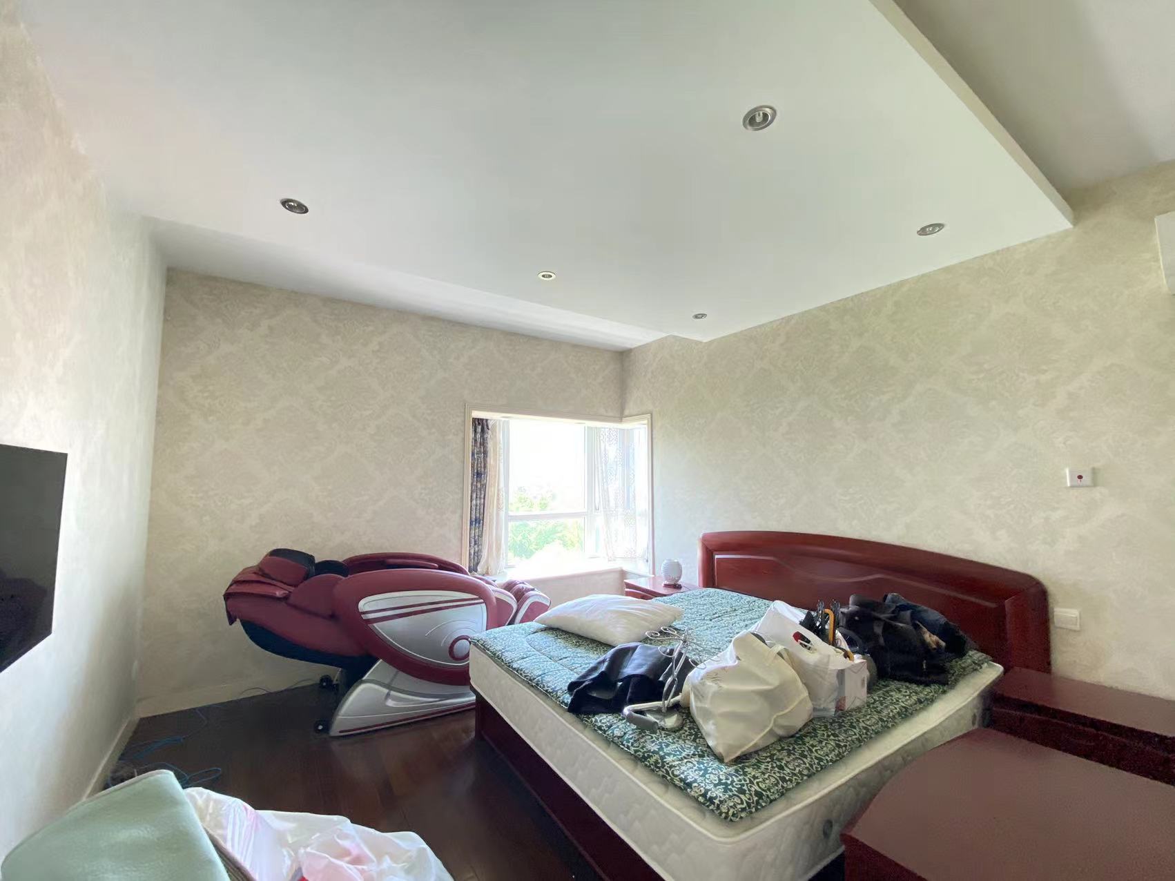 天安花园 4室2厅2卫 194m&sup2;