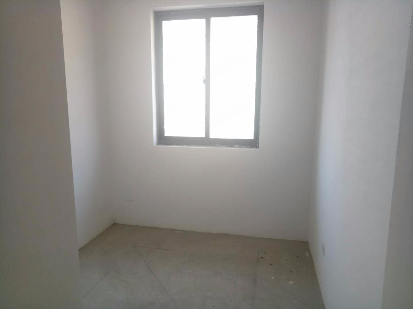 中港翡翠城 3室厅卫 107.61m&sup2;