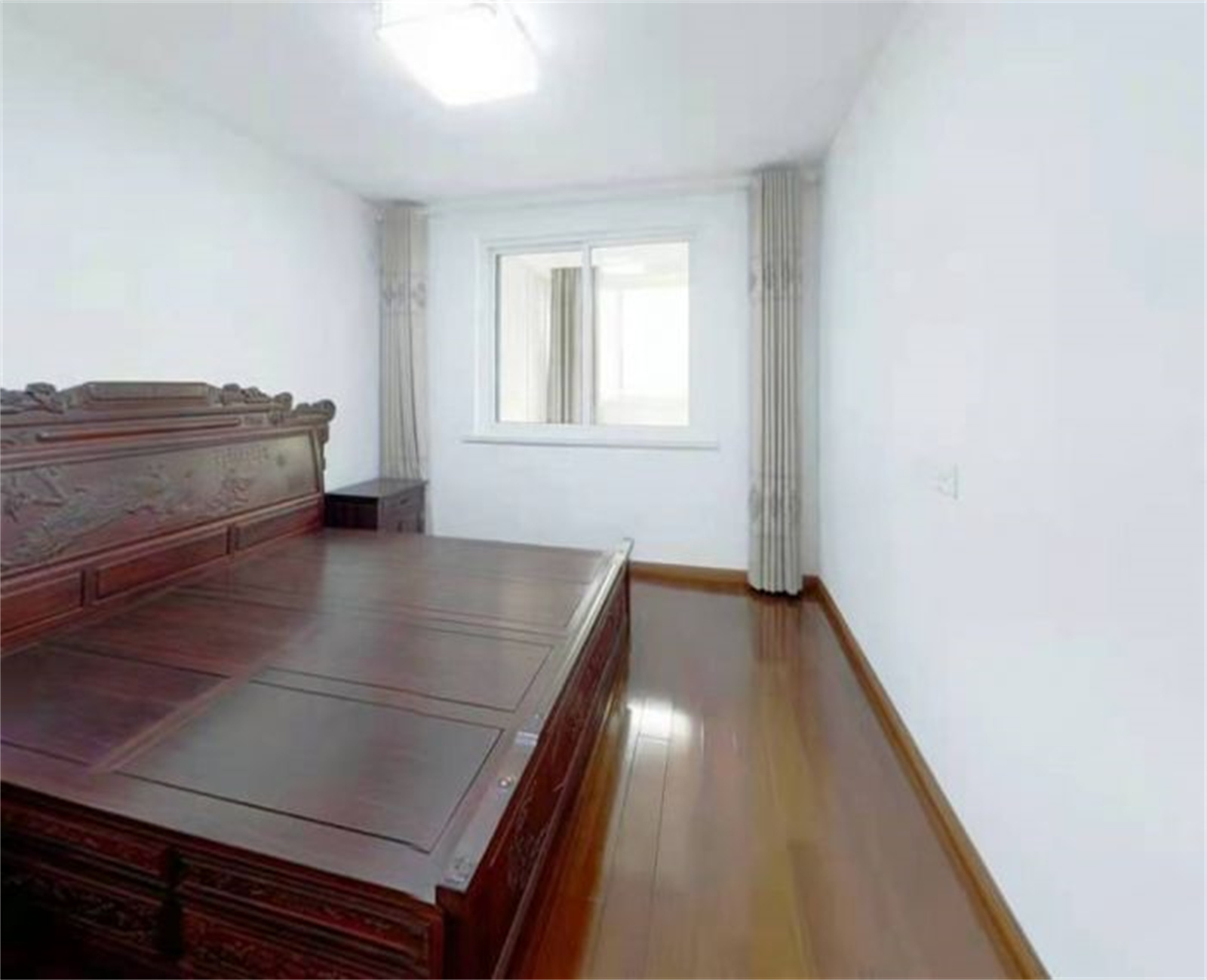 德民花苑 3室2厅1卫 143.6m&sup2;
