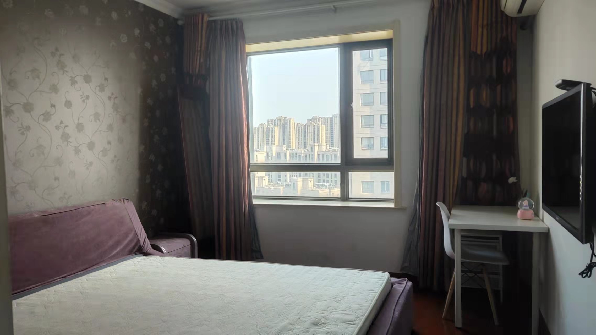 景华城 3室2厅2卫 136.00m&sup2;