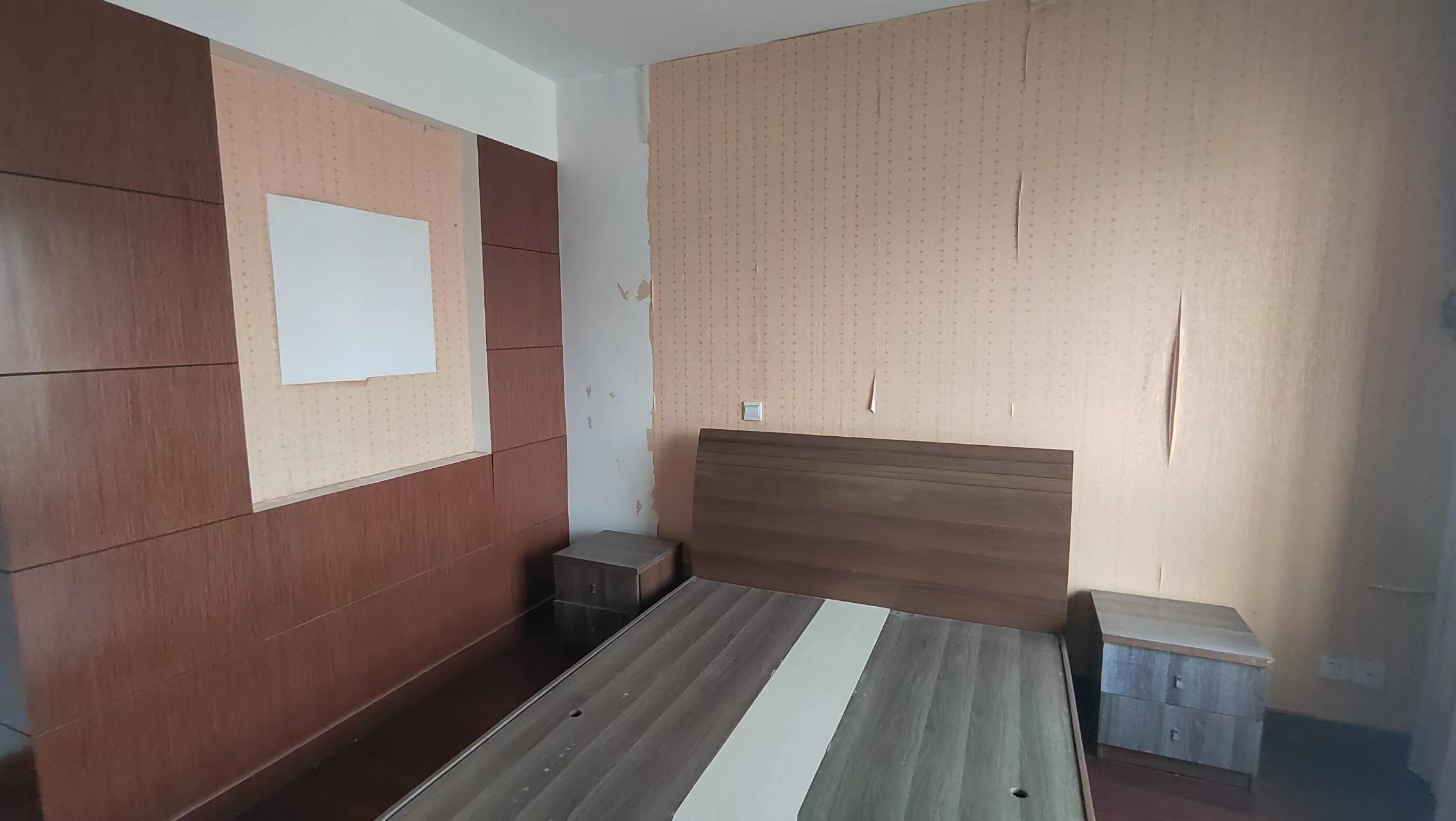 新城小区 3室2厅2卫 146m&sup2;