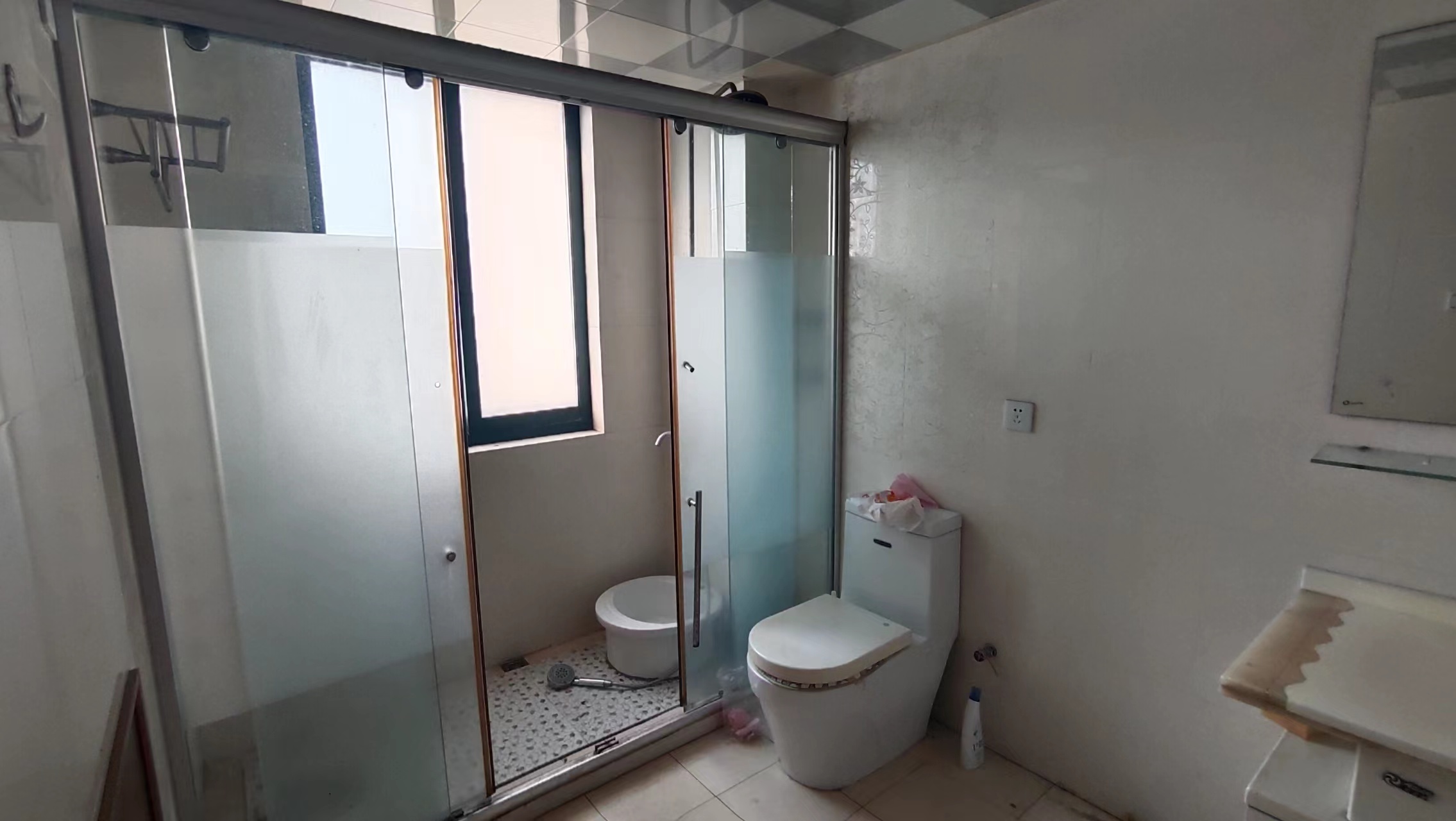 新城小区 3室2厅2卫 146m&sup2;