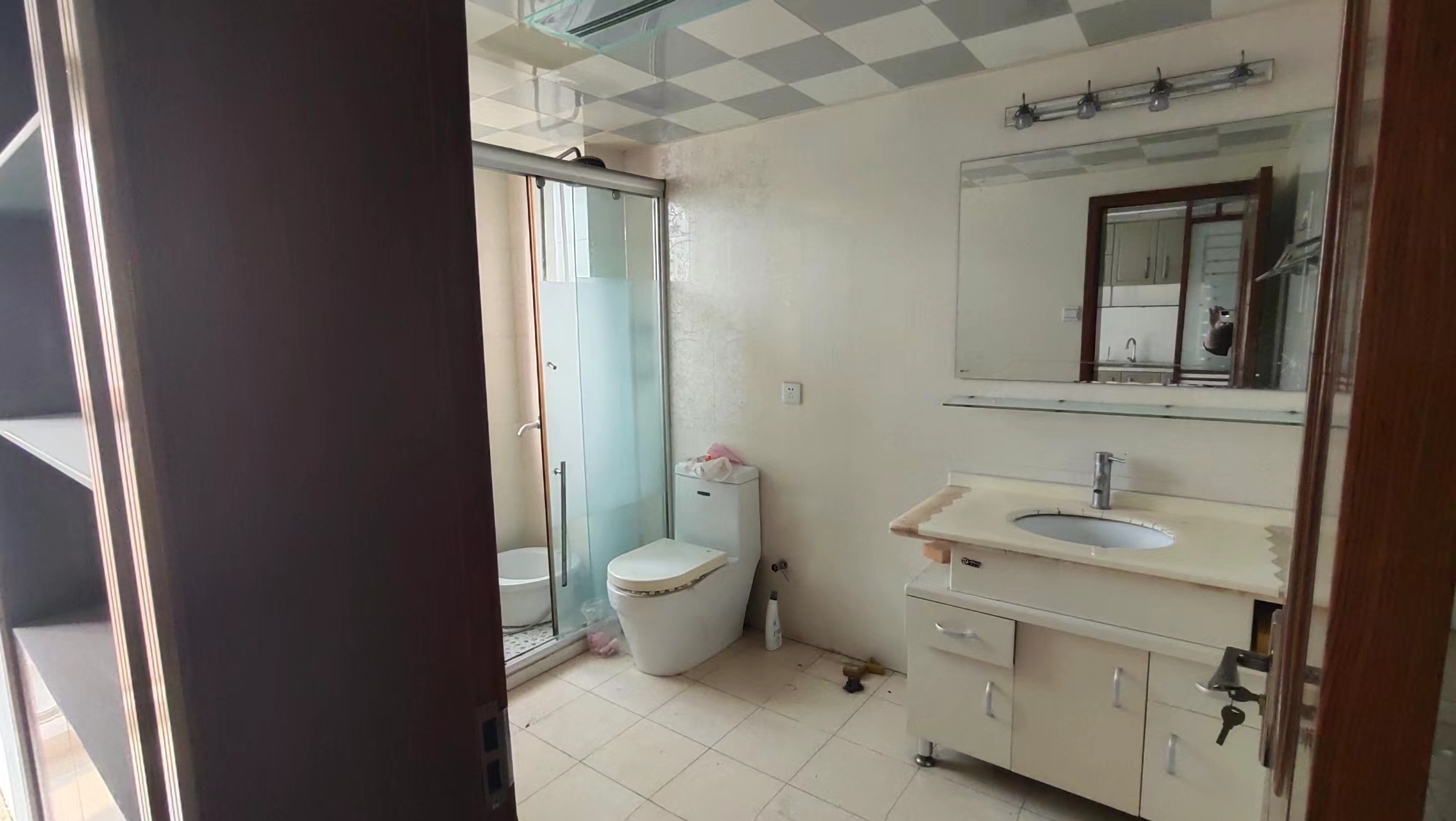 新城小区 3室2厅2卫 146m&sup2;