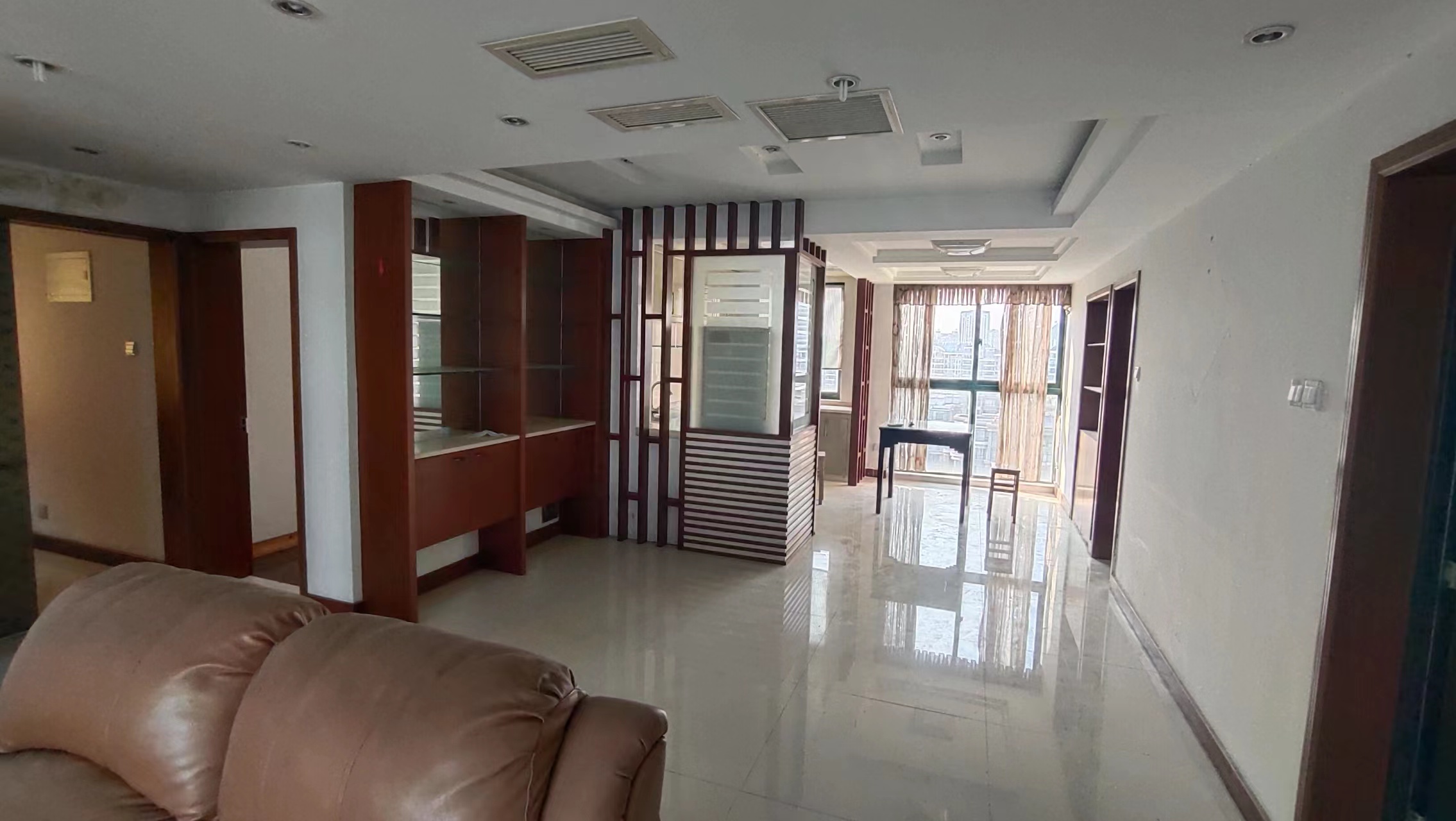 新城小区 3室2厅2卫 146m&sup2;