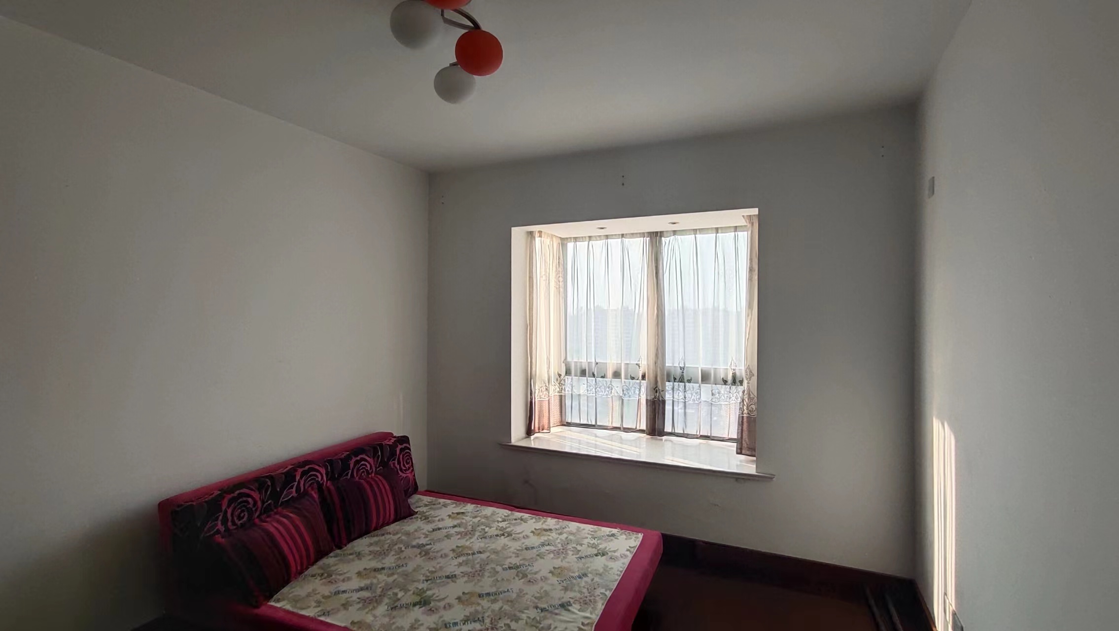 新城小区 3室2厅2卫 146m&sup2;