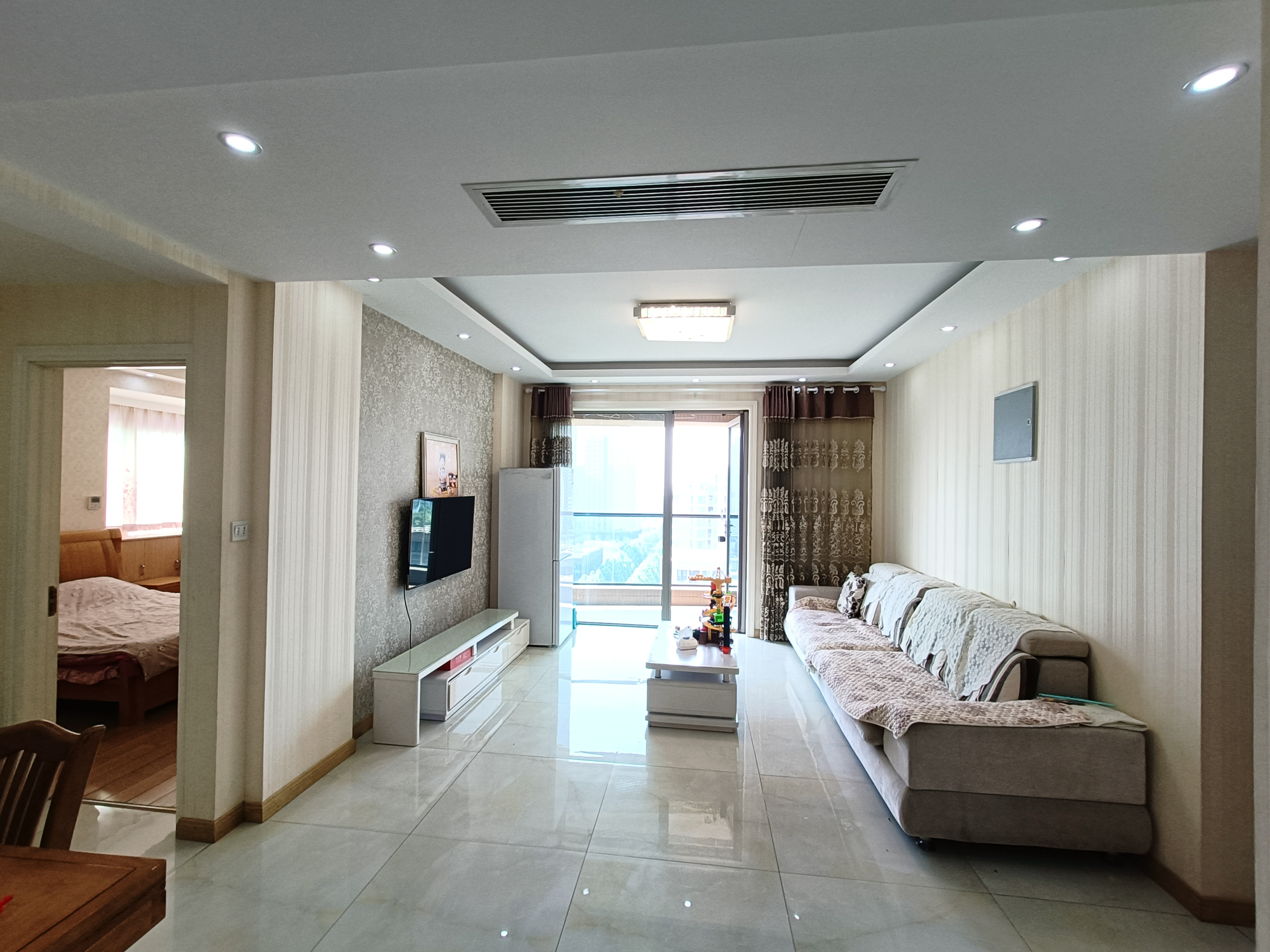 绿城玉兰公寓 3室2厅1卫 120.74m²