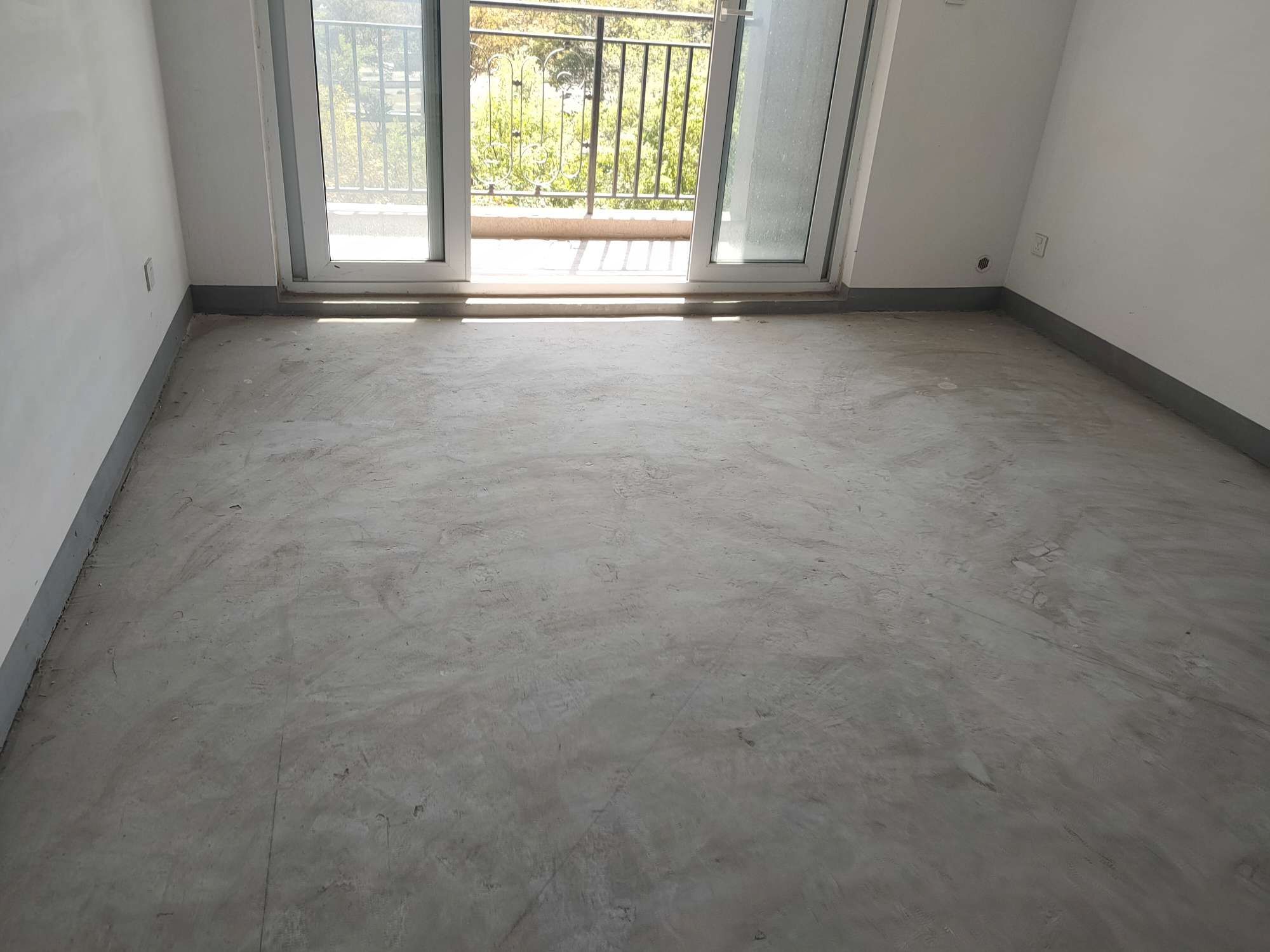 金科廊桥水岸 3室2厅1卫 112m&sup2;