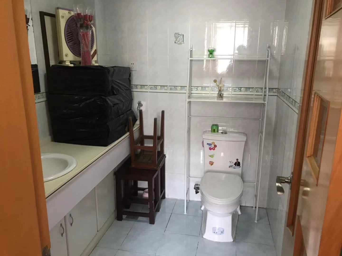 外滩小区 3室2厅2卫 124m&sup2;