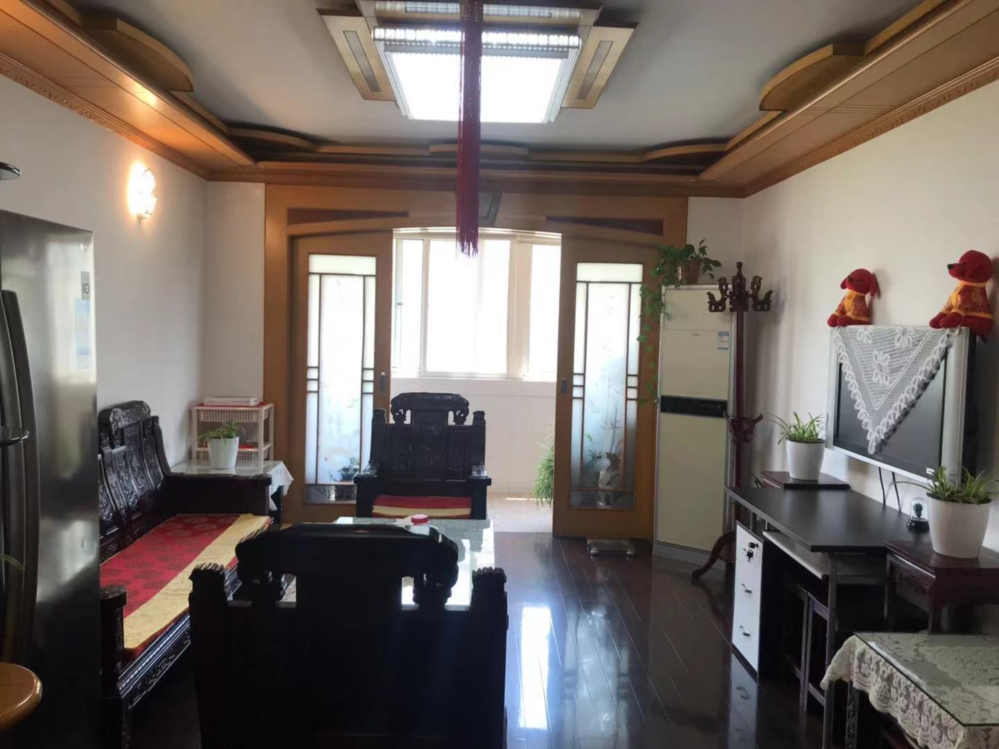 外滩小区 3室2厅2卫 124m²