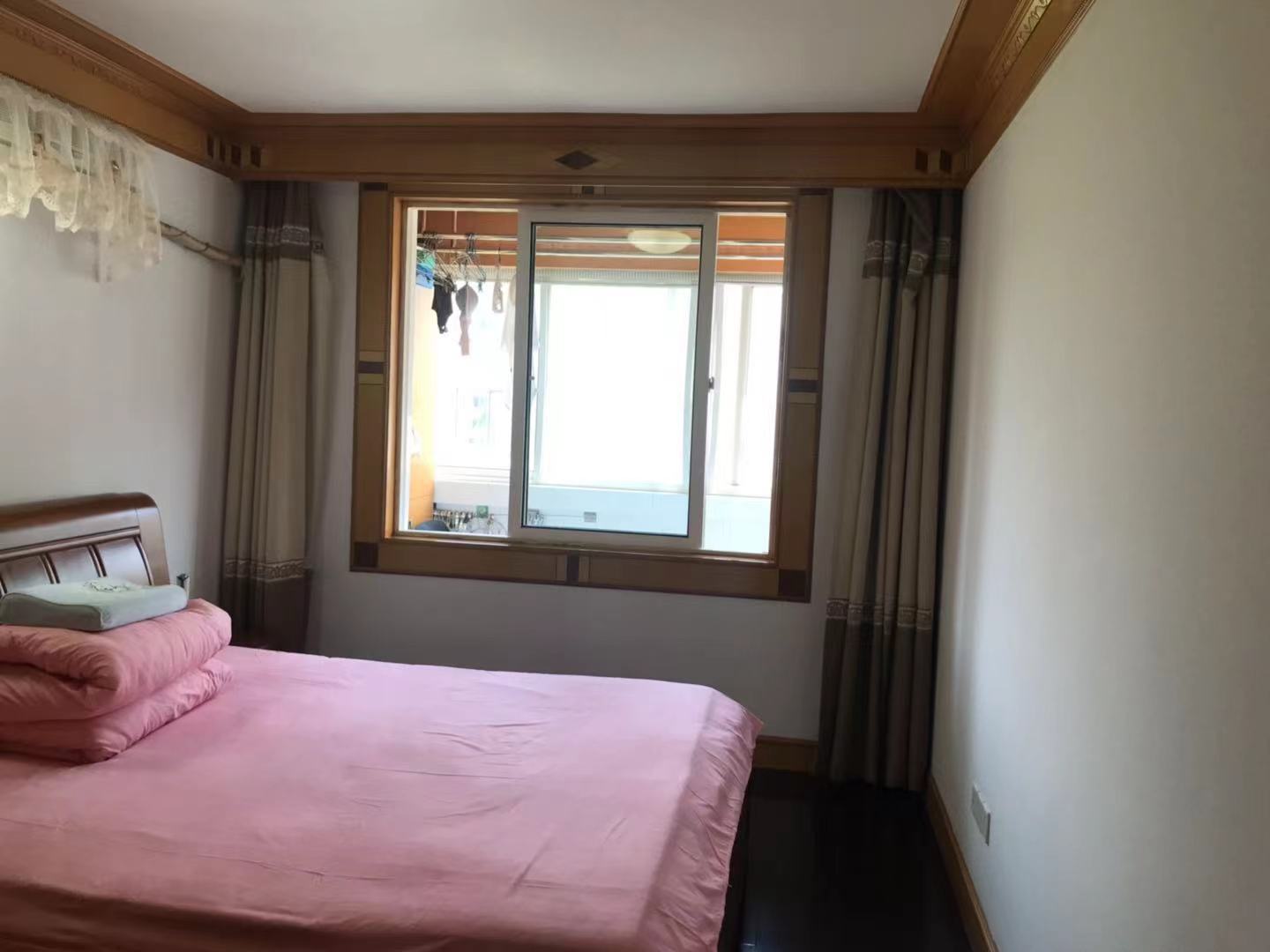 外滩小区 3室2厅2卫 124m&sup2;