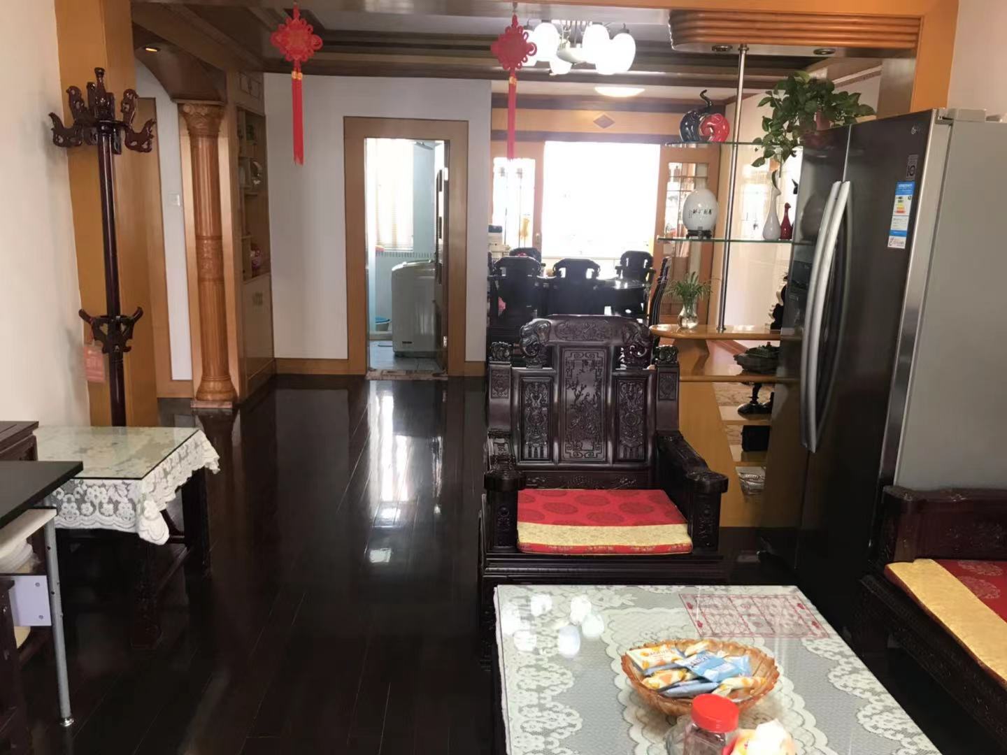 外滩小区 3室2厅2卫 124m&sup2;