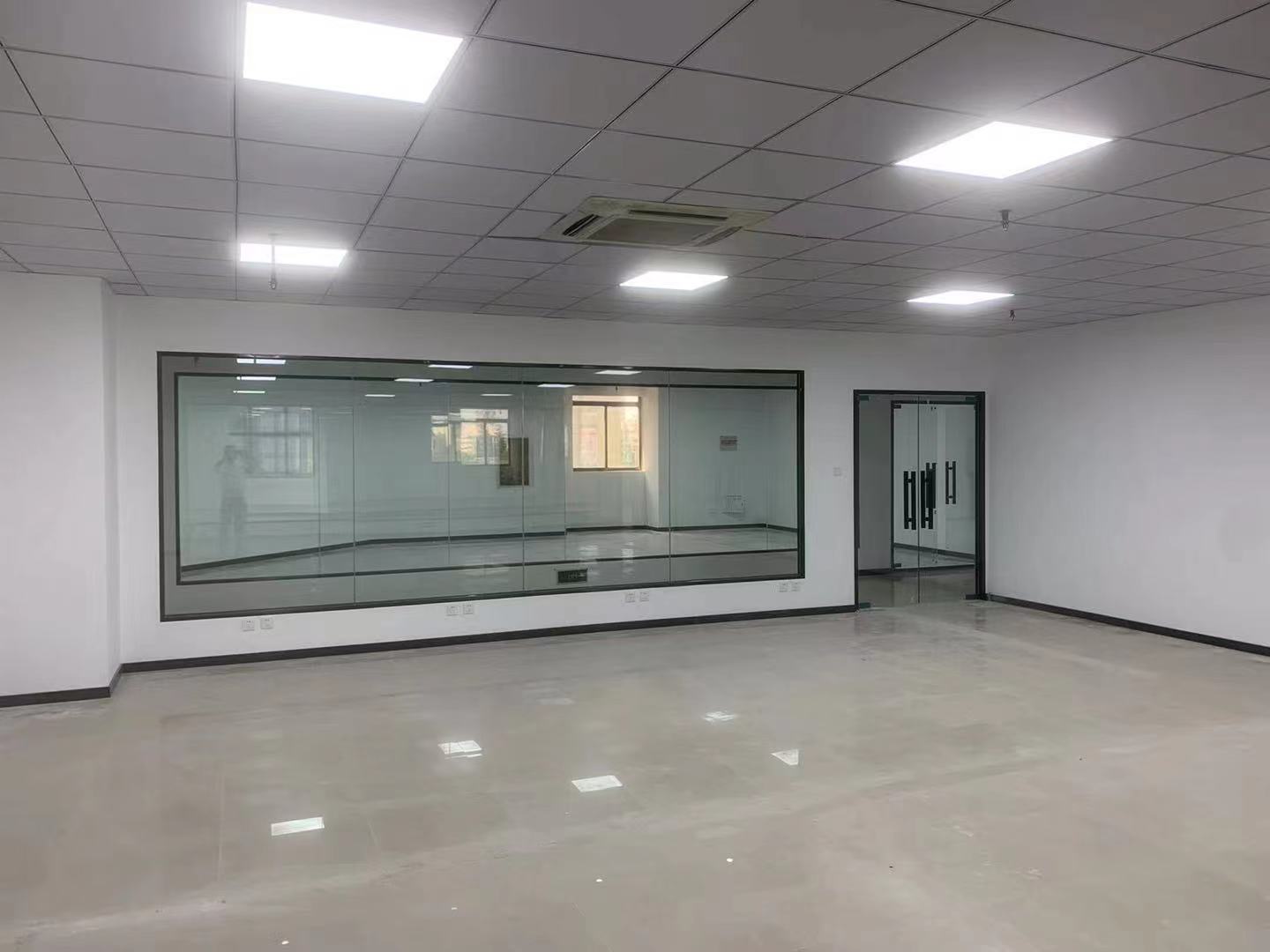 物资大厦 1室1厅1卫 150m&sup2;