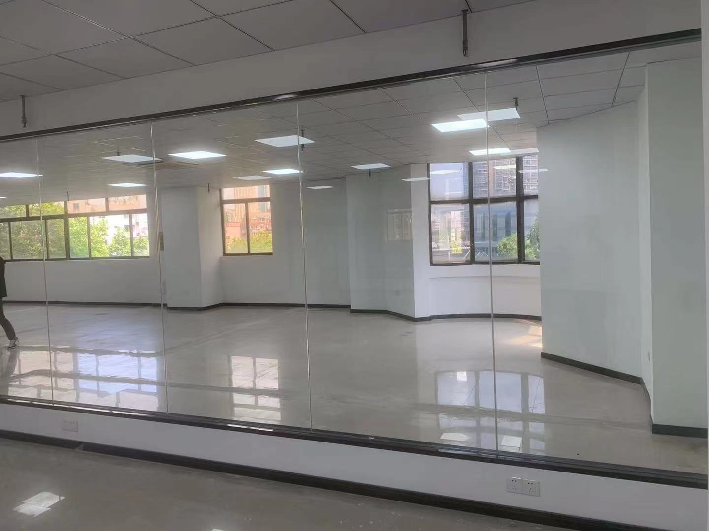 物资大厦 1室1厅1卫 150m&sup2;