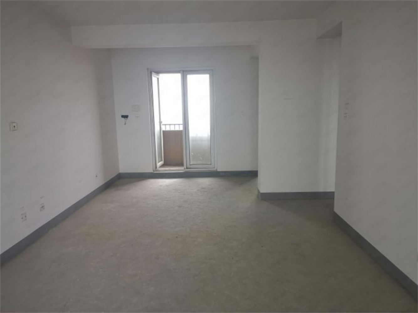金科廊桥水岸 3室2厅1卫 113m&sup2;