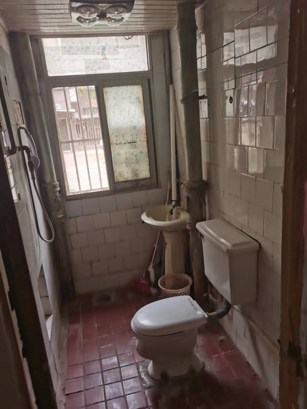 虹桥西村 1室1厅1卫 41.94m²
