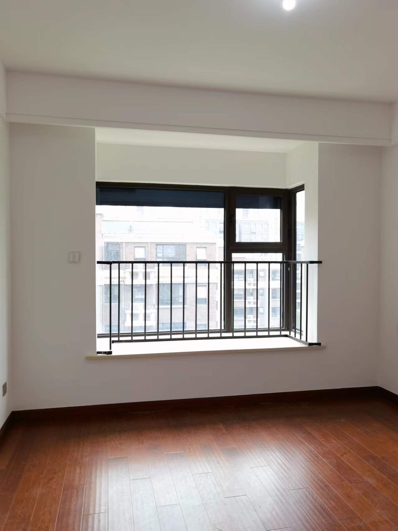 林肯公园 4室2厅2卫 124m&sup2;