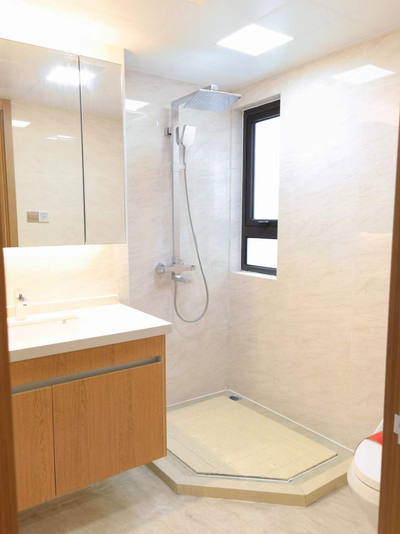 林肯公园 4室2厅2卫 124m&sup2;