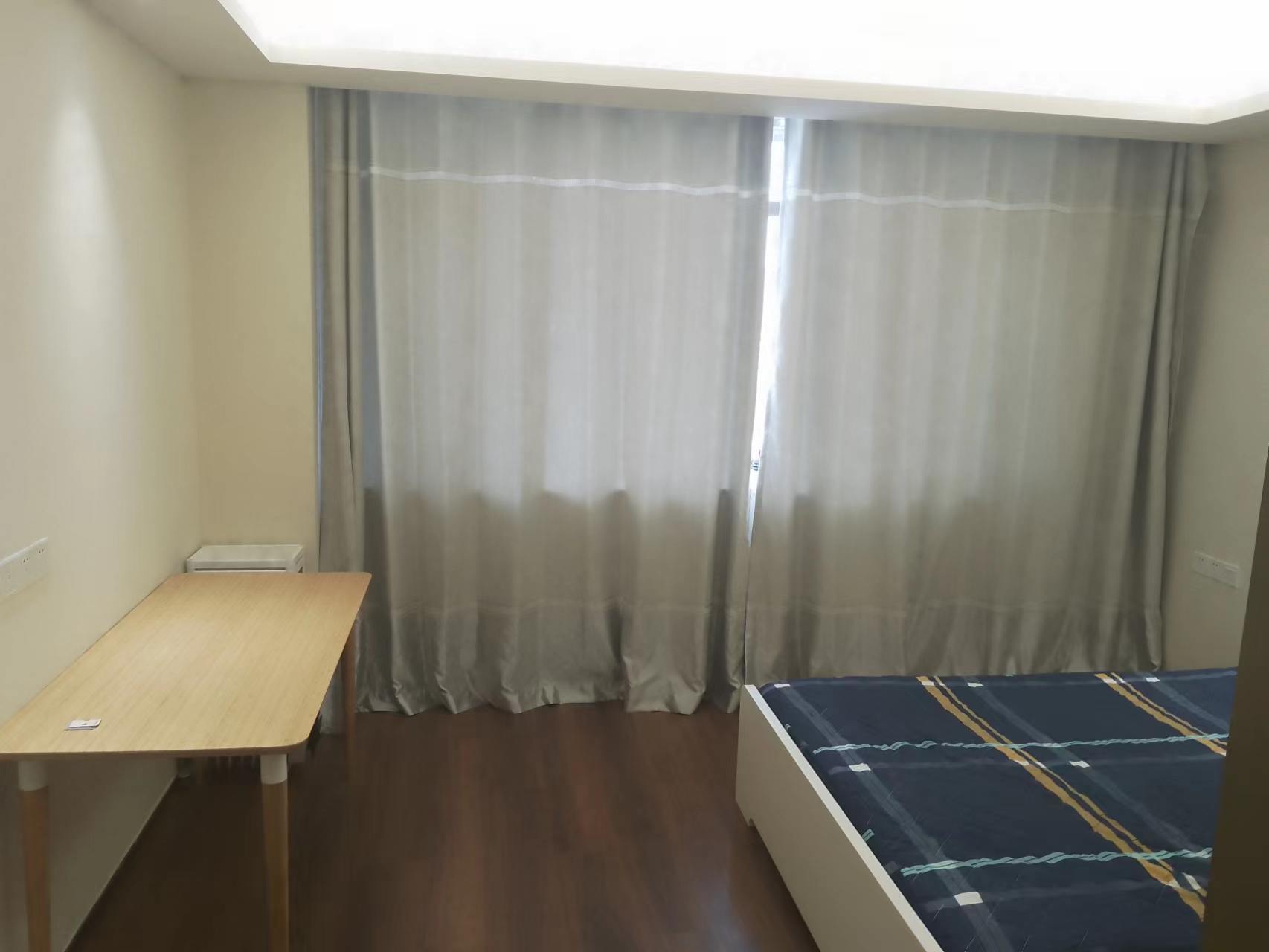 中港金座 1室1厅1卫 42m&sup2;