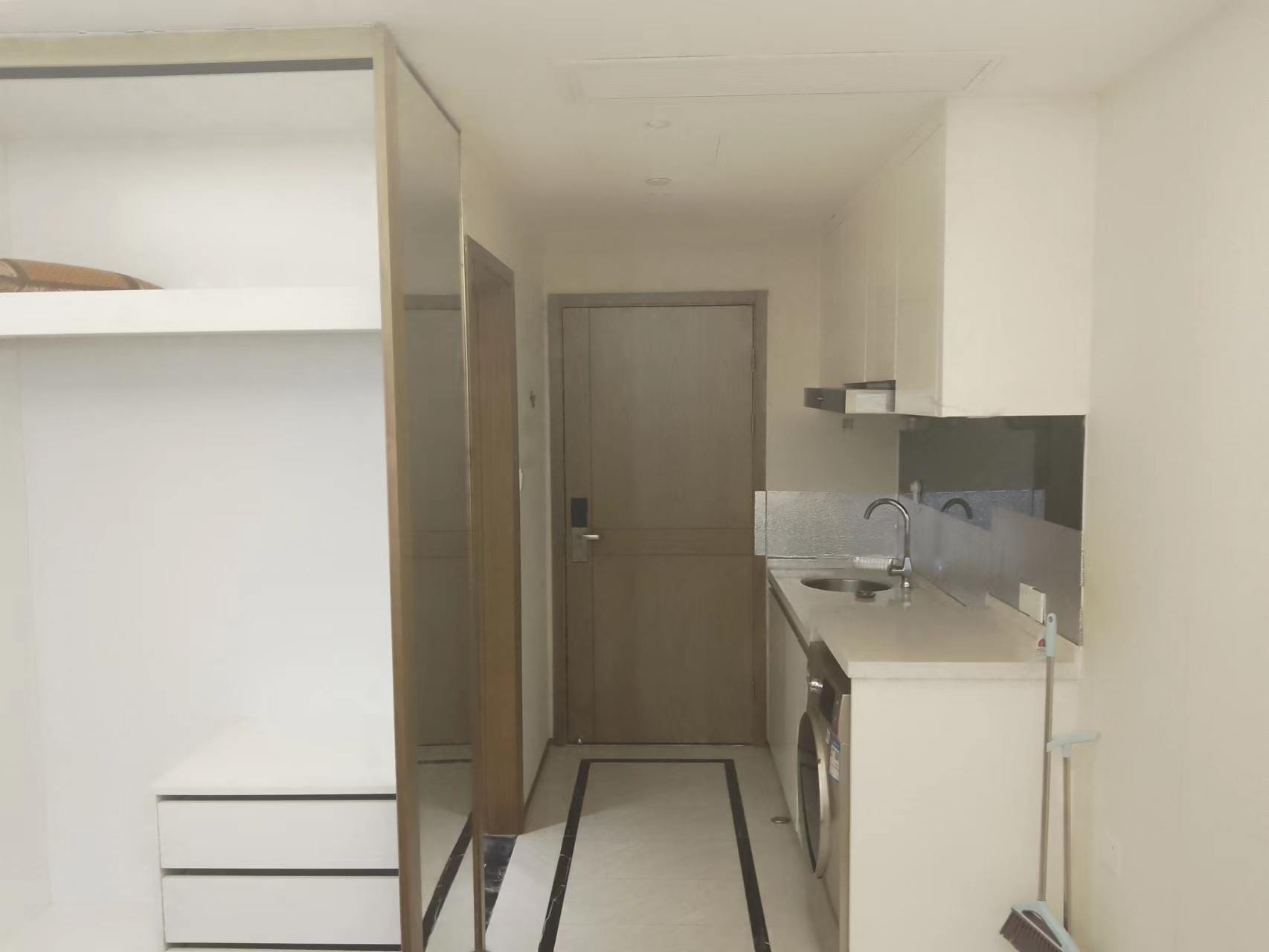 中港金座 1室1厅1卫 42m&sup2;
