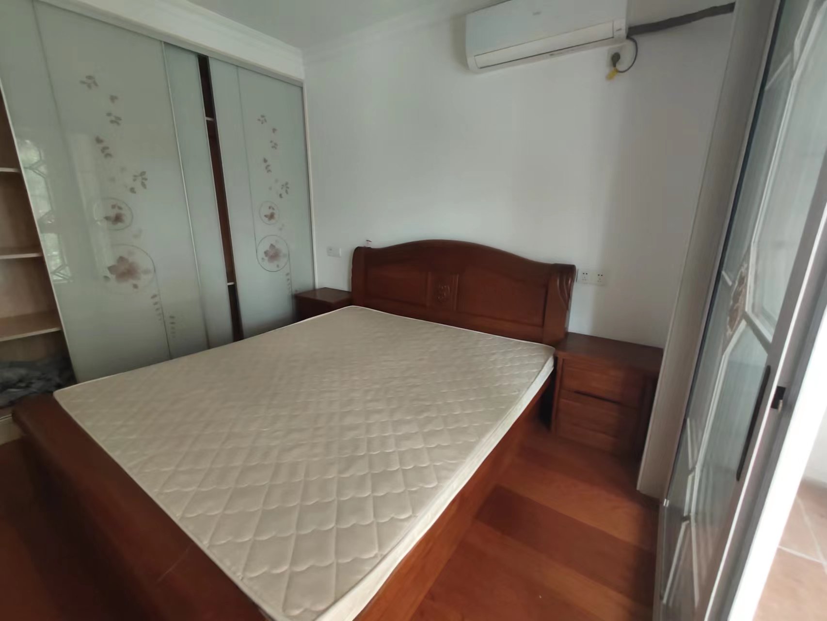 海棠花园 2室1厅1卫 70m&sup2;