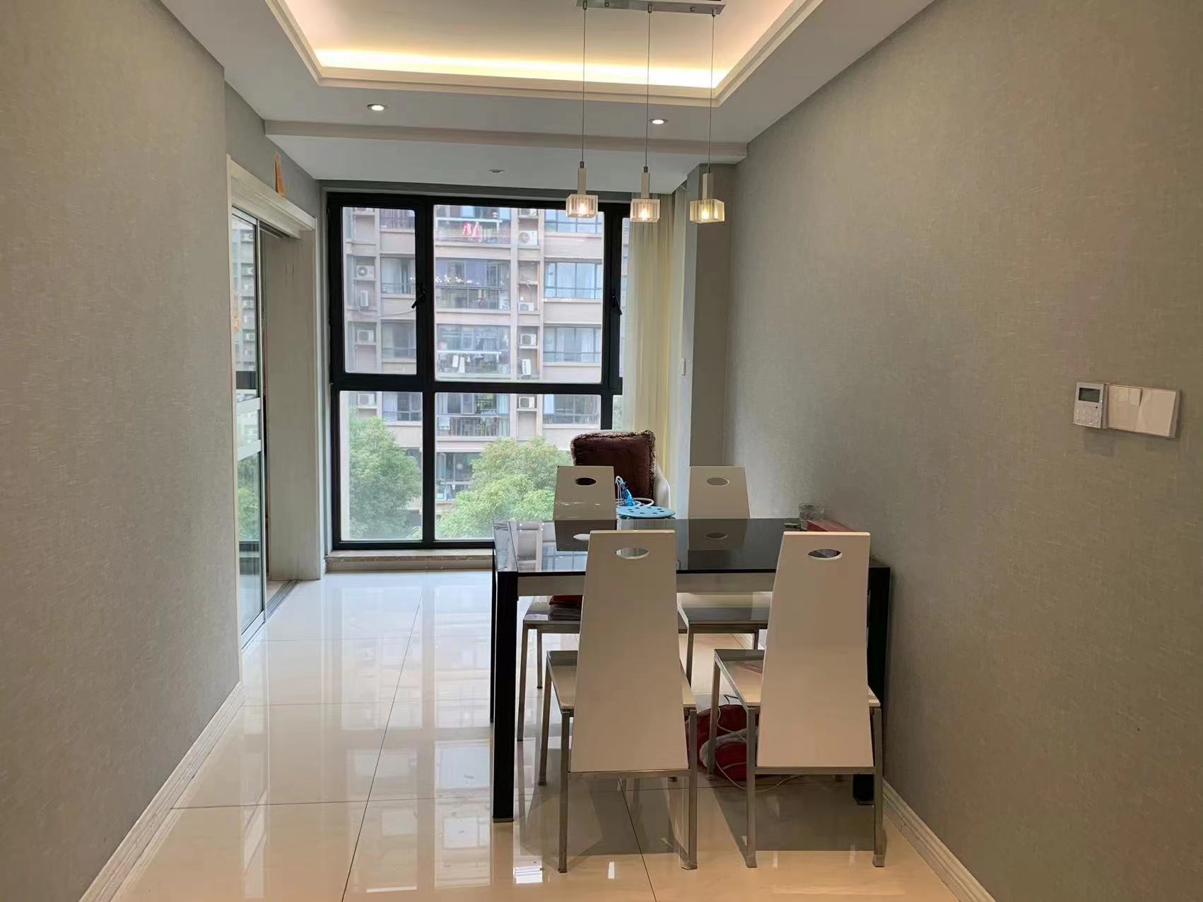 中港城 3室2厅1卫 106m&sup2;