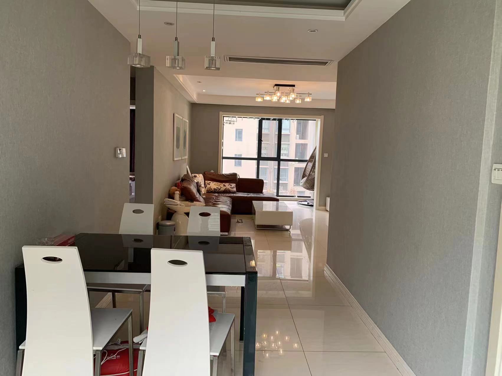 中港城 3室2厅1卫 106m&sup2;