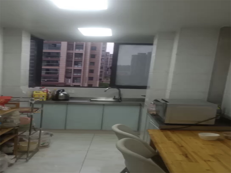 同和嘉苑南区 1室1厅1卫 60.8m&sup2;
