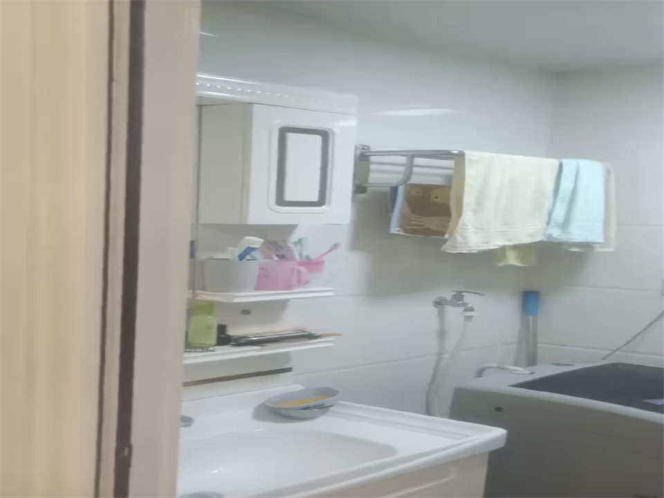 同和嘉苑南区 1室1厅1卫 60.8m&sup2;