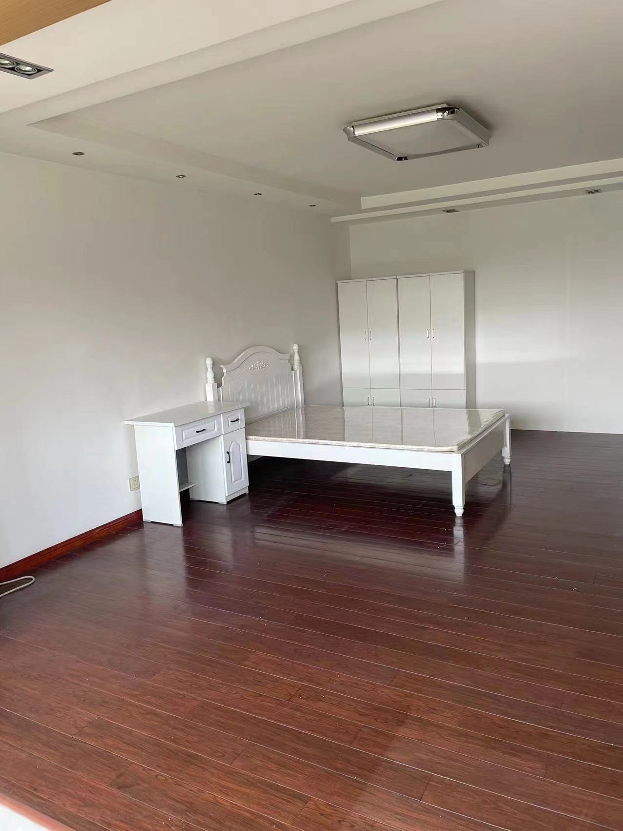 永兴花苑 4室2厅2卫 231m&sup2;