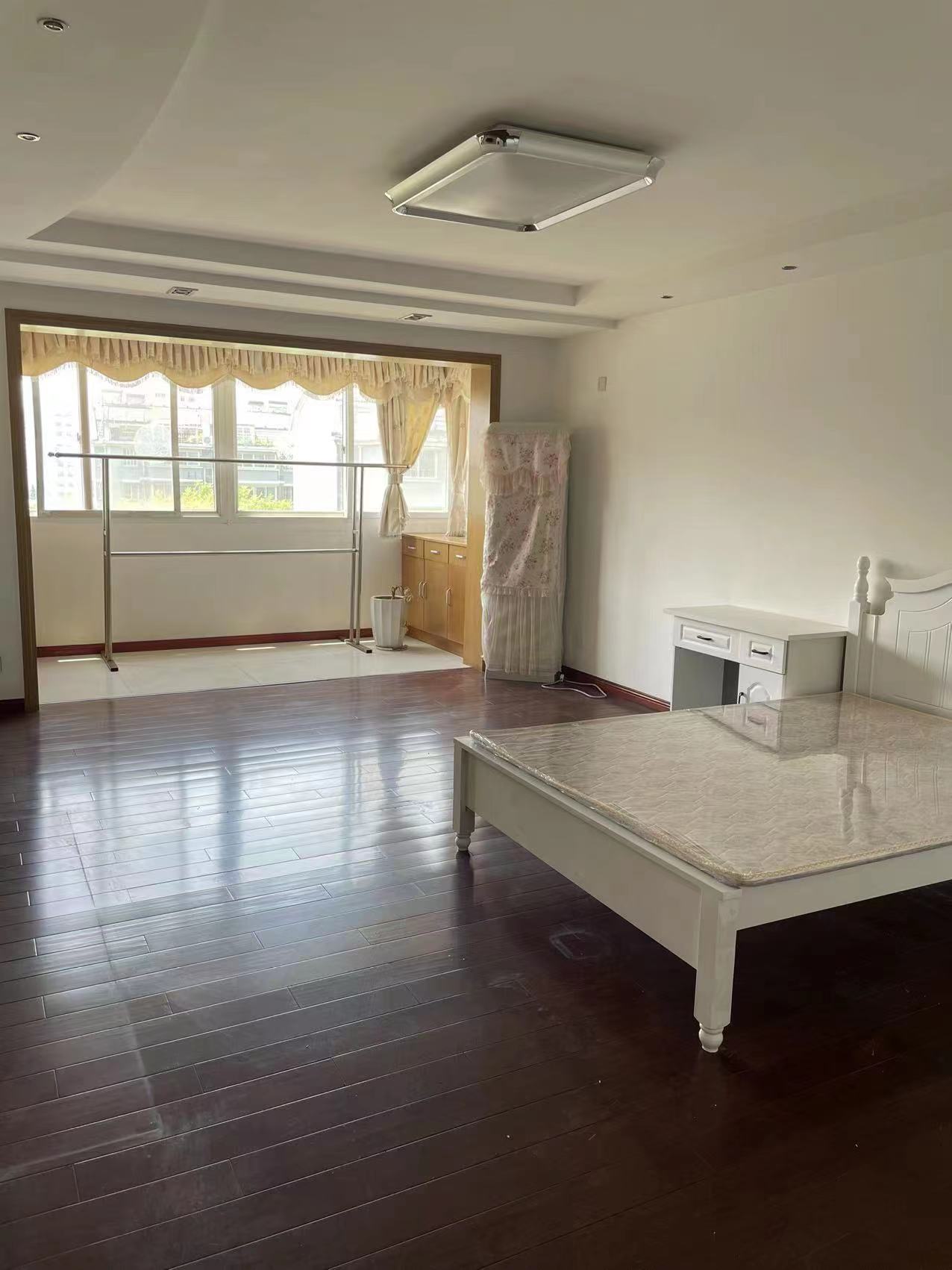永兴花苑 4室2厅2卫 231m&sup2;