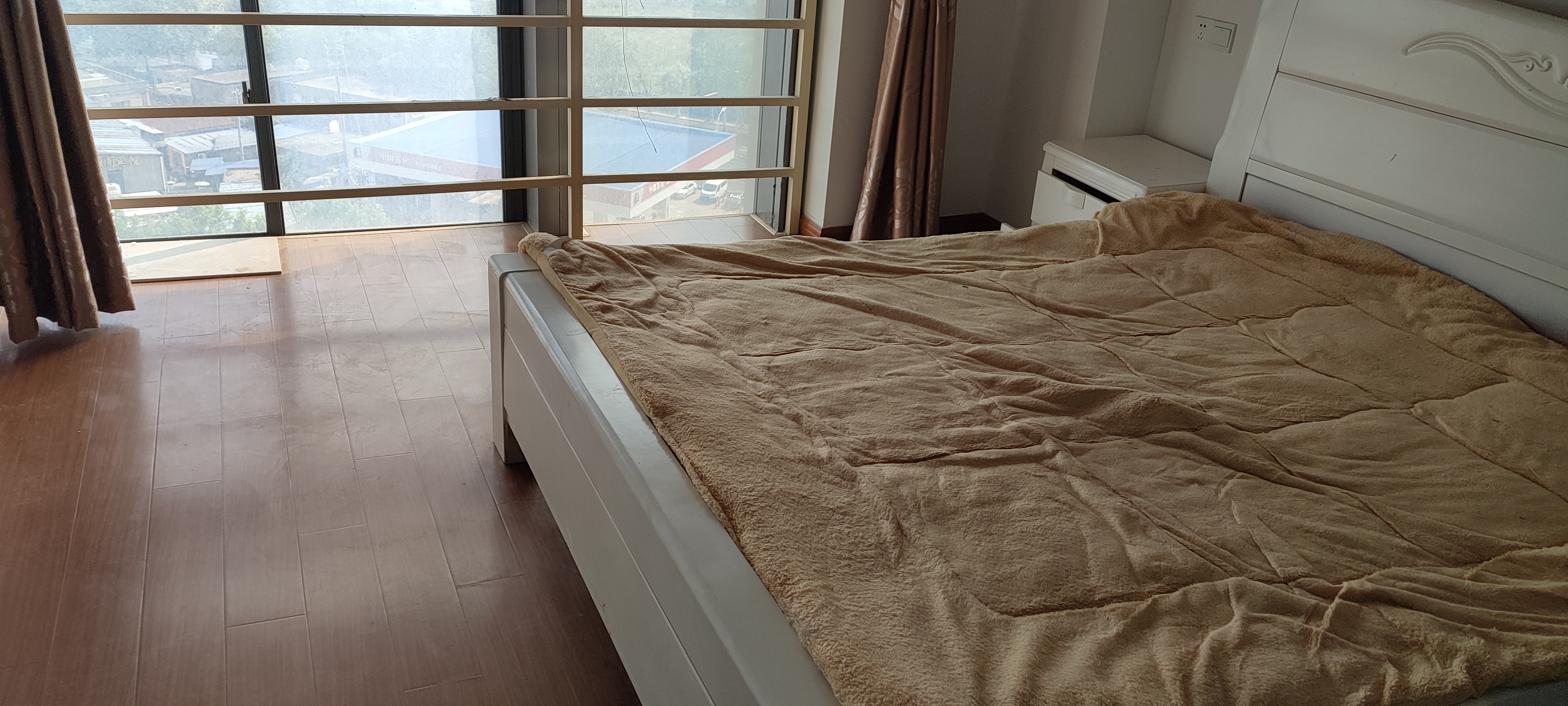 景华城 3室2厅1卫 65.00m&sup2;
