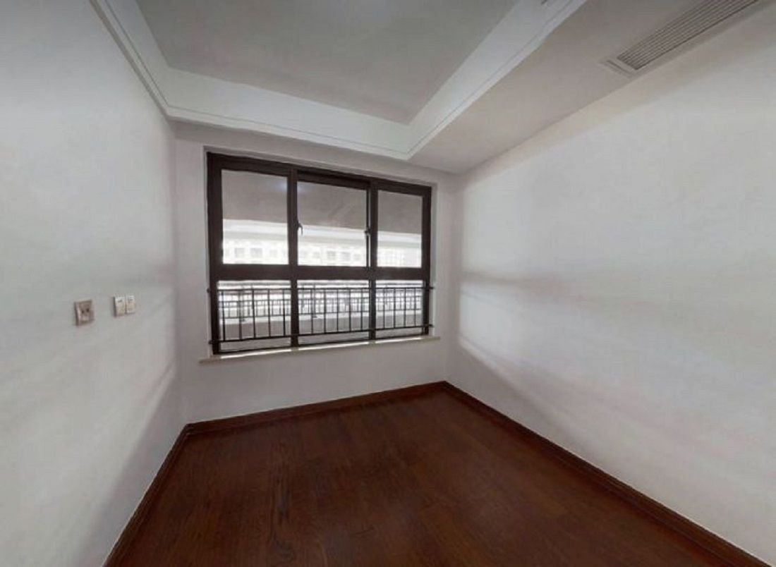 林肯公园 3室2厅1卫 92m&sup2;