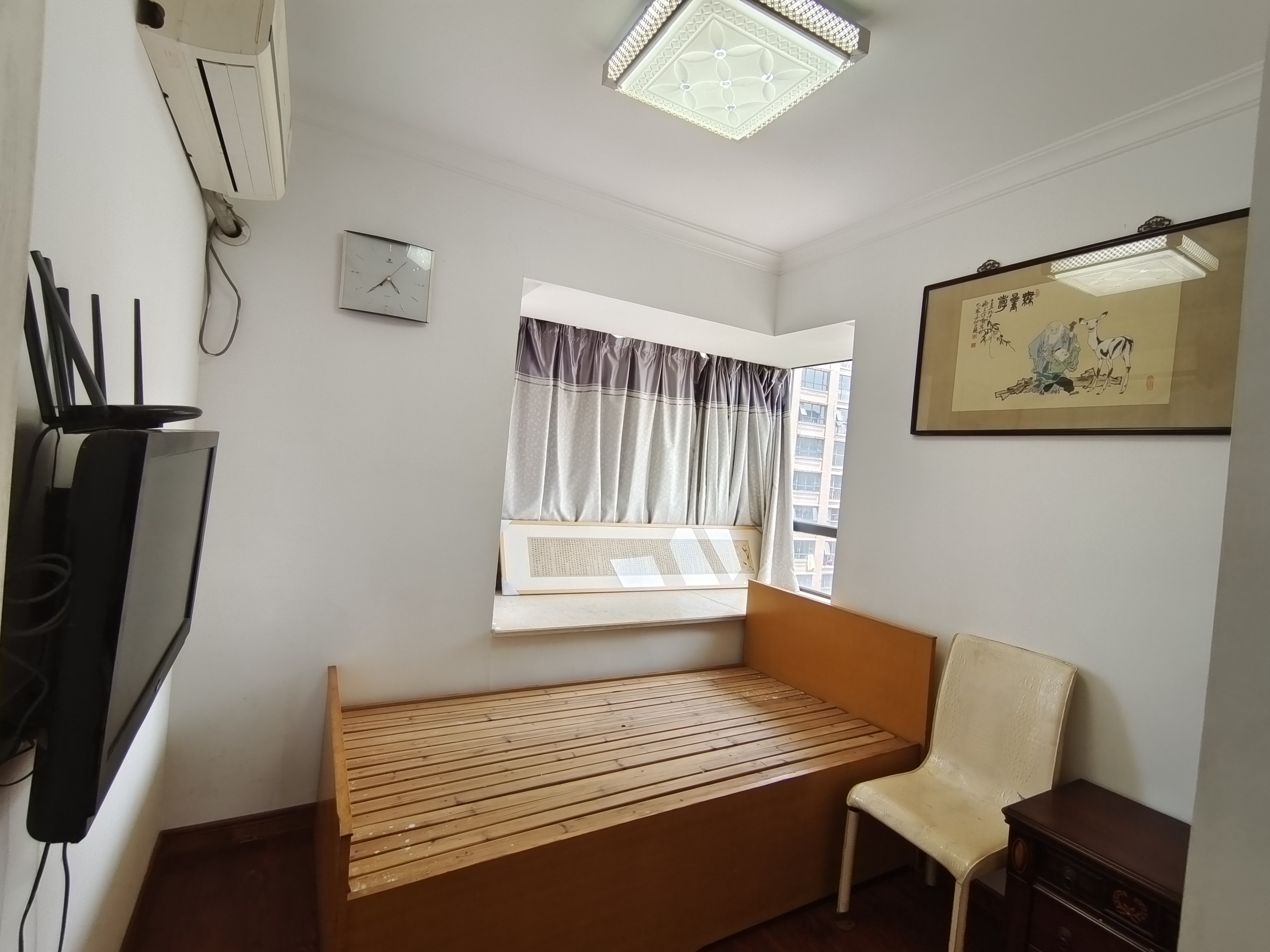 中港城 3室2厅1卫 107m&sup2;