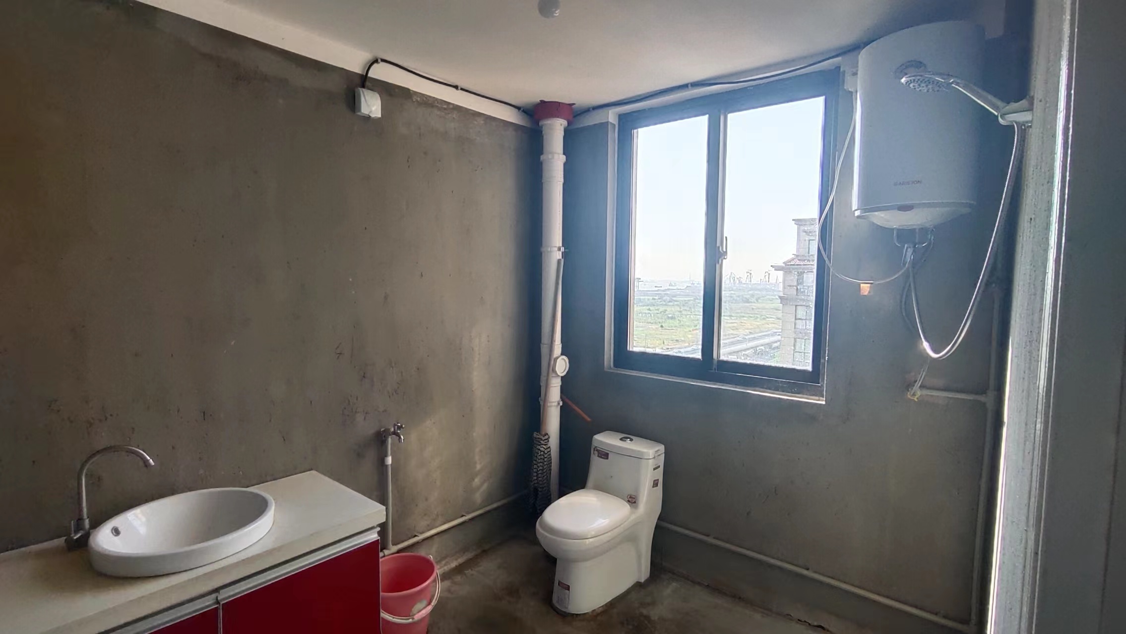 临江家园 3室2厅1卫 121m&sup2;