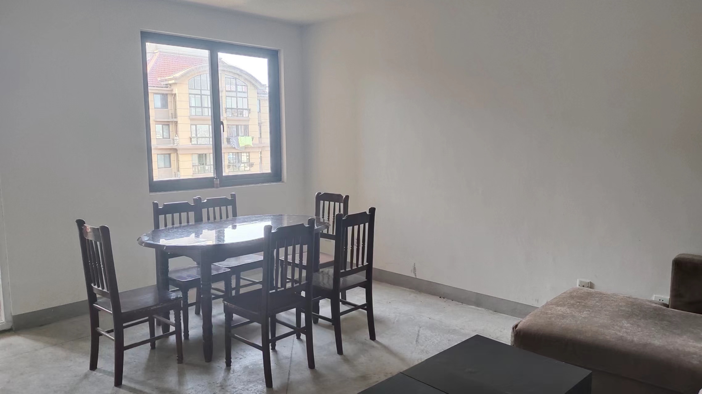 临江家园 3室2厅1卫 121m&sup2;