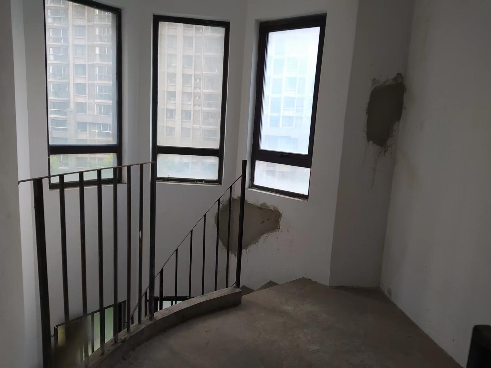 意邦绿墅湾 3室2厅2卫 160m&sup2;