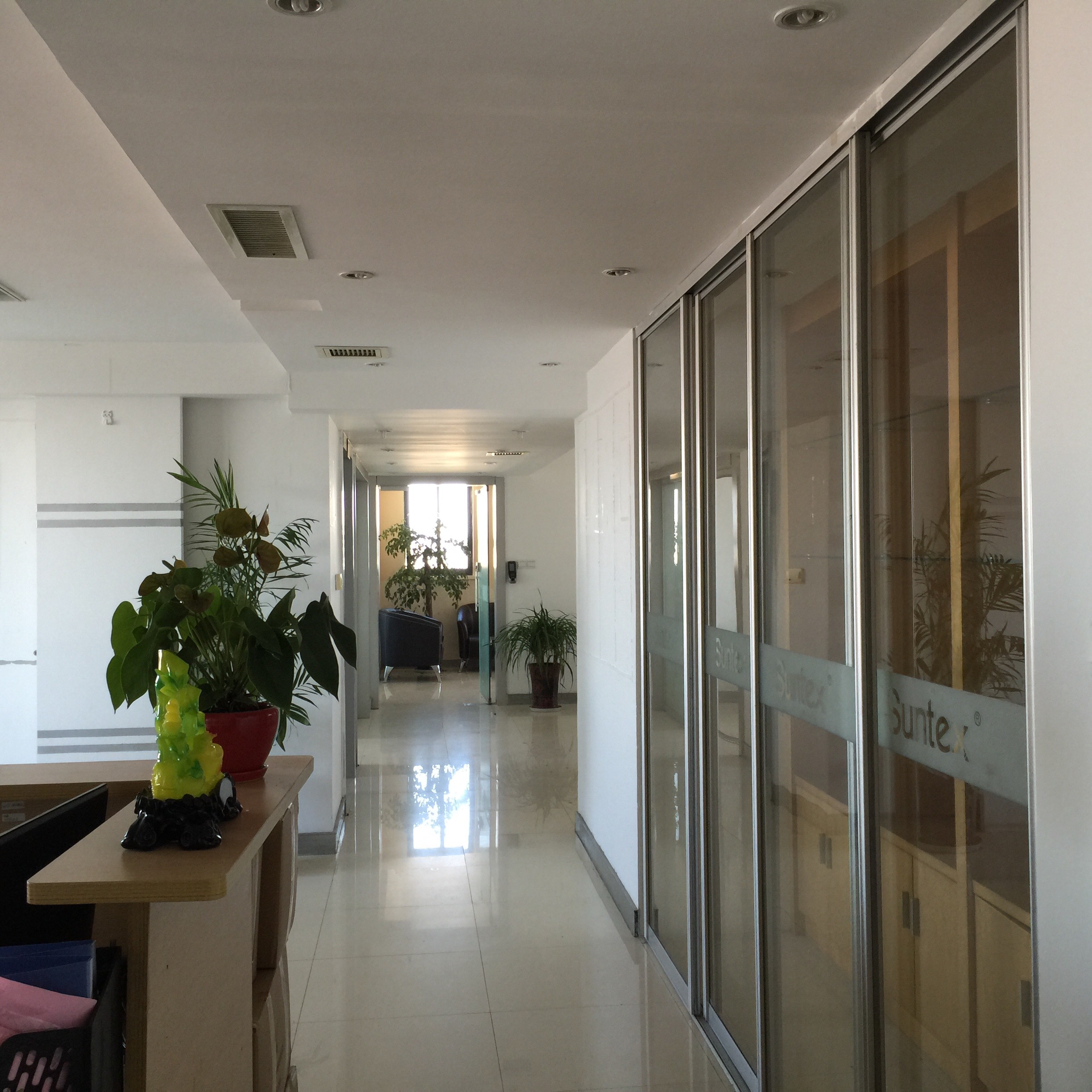 华辰大厦 1室1厅1卫 200.00m&sup2;