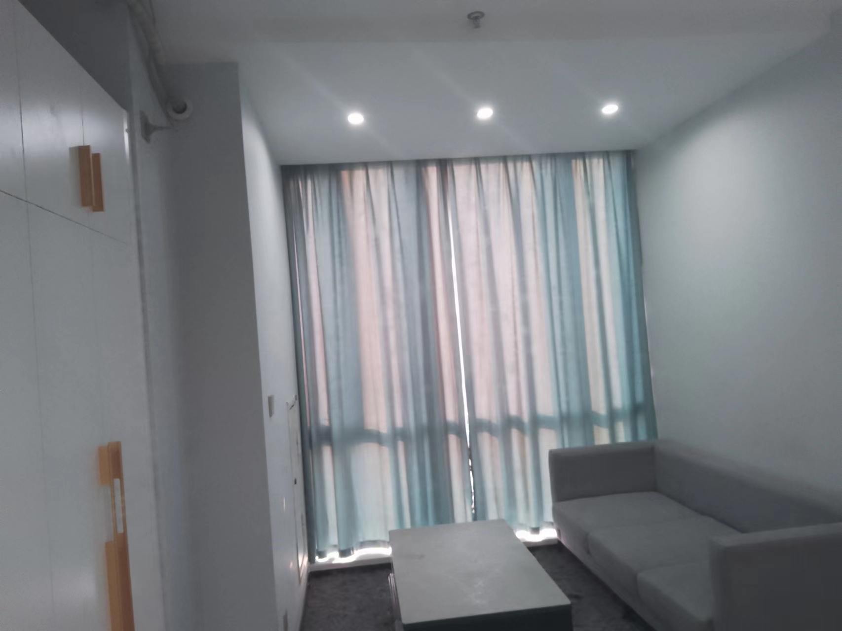 圆融堤调 1室1厅1卫 62m&sup2;