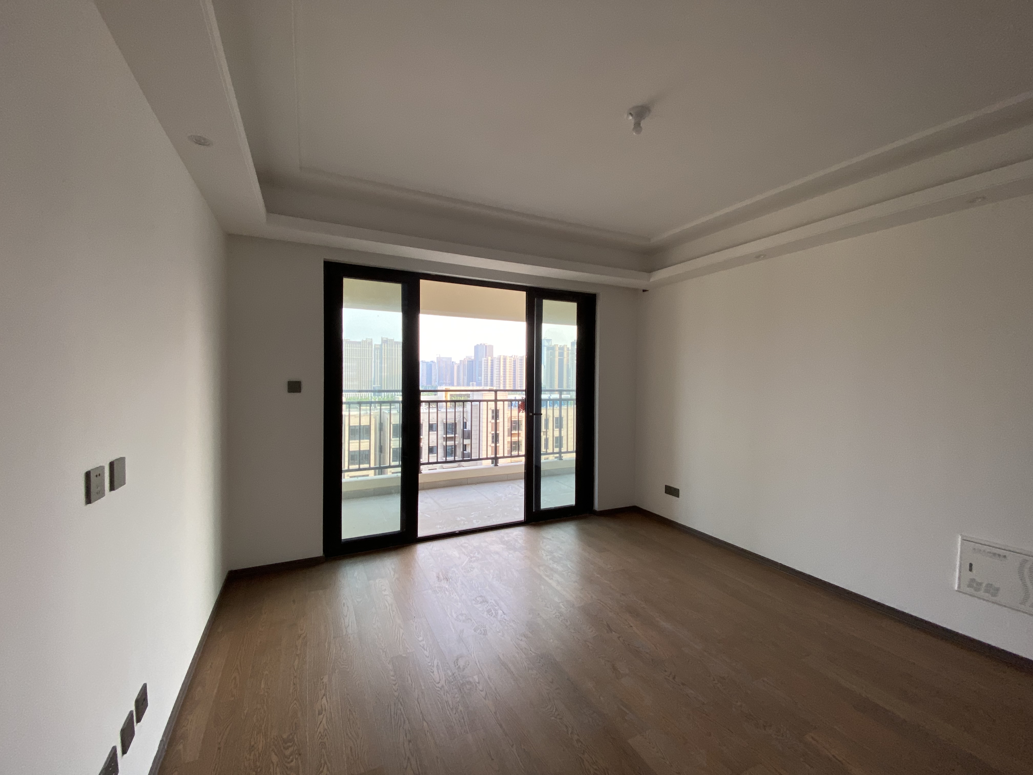春风南岸西园 4室2厅2卫 136m&sup2;