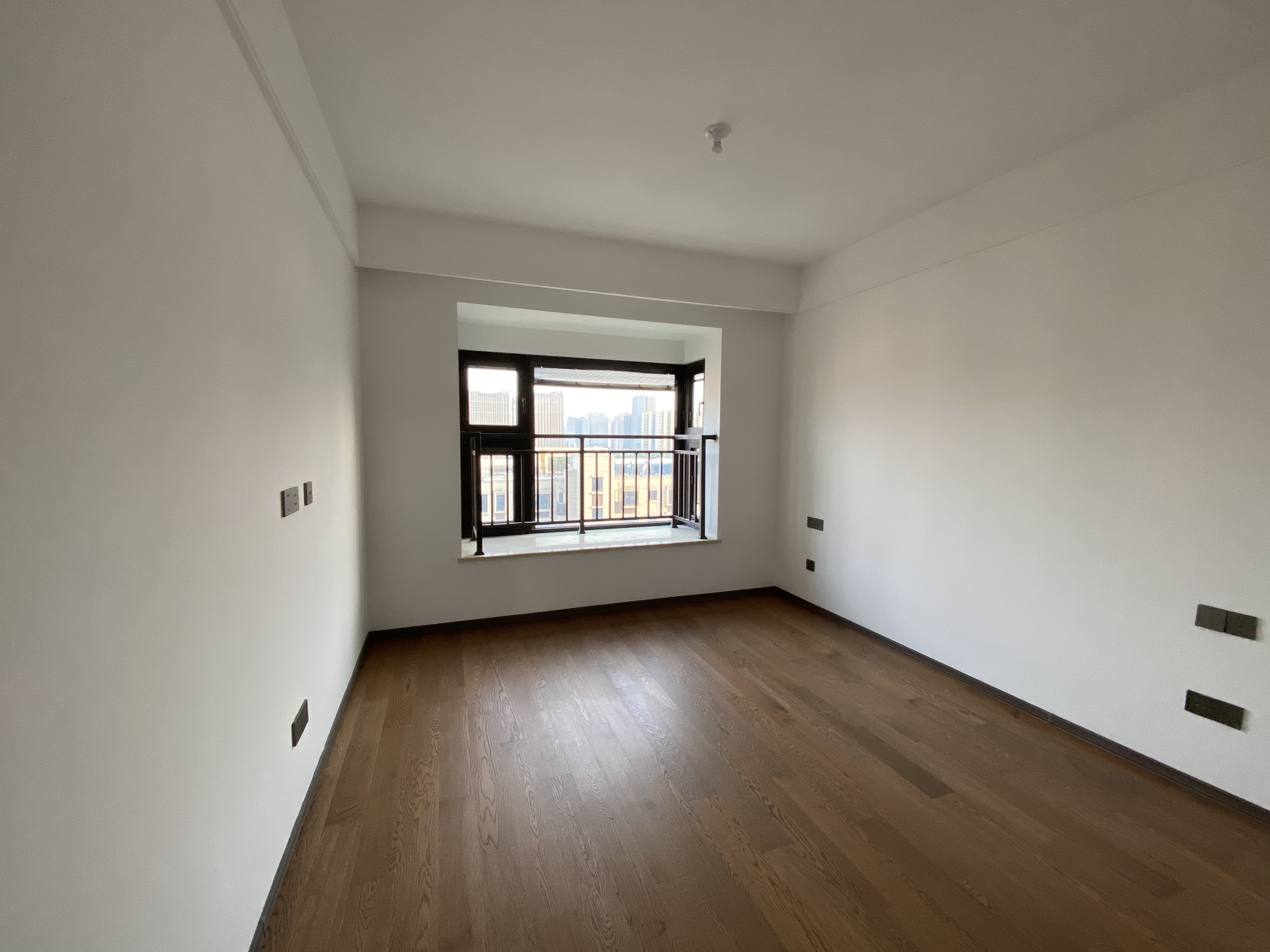 春风南岸西园 4室2厅2卫 136m&sup2;
