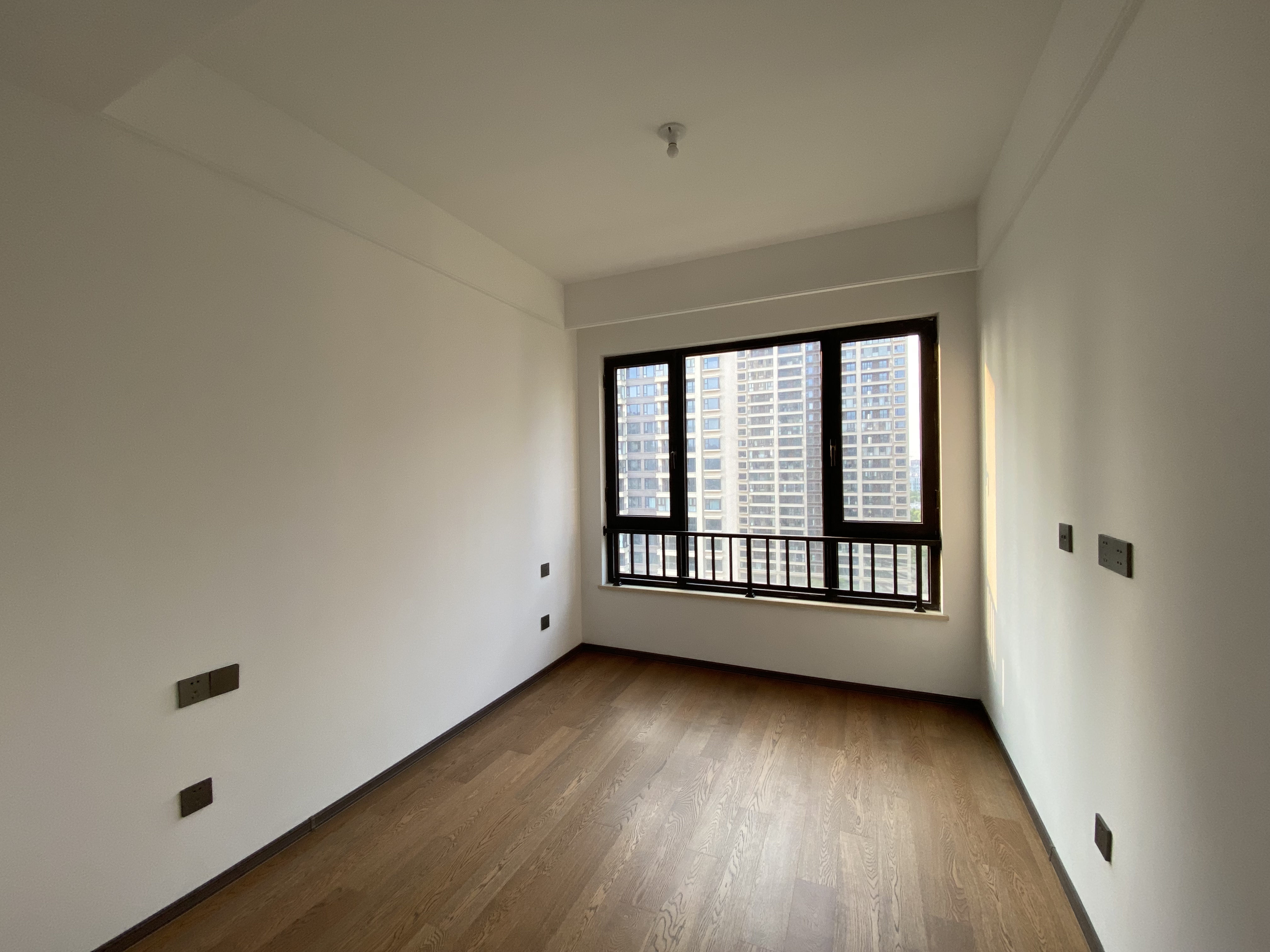 春风南岸西园 4室2厅2卫 136m&sup2;