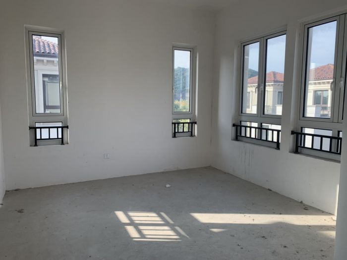 顺发御园 5室3厅3卫 370m&sup2;